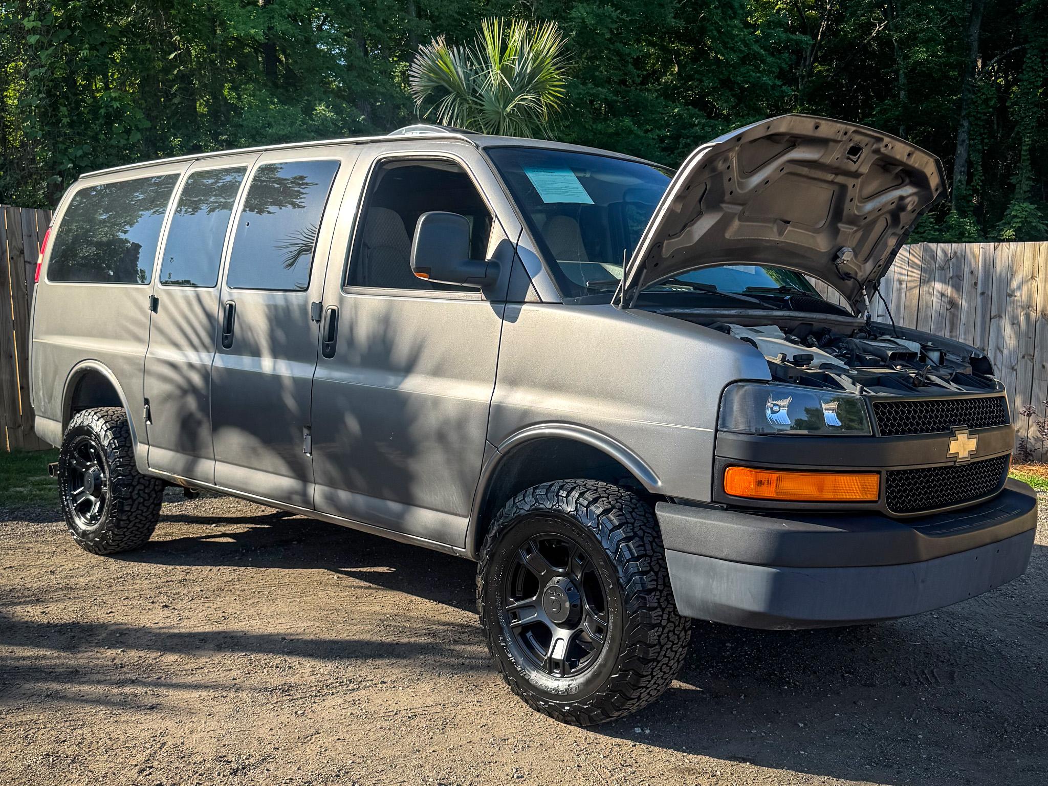 Chevrolet Express Passenger  2007