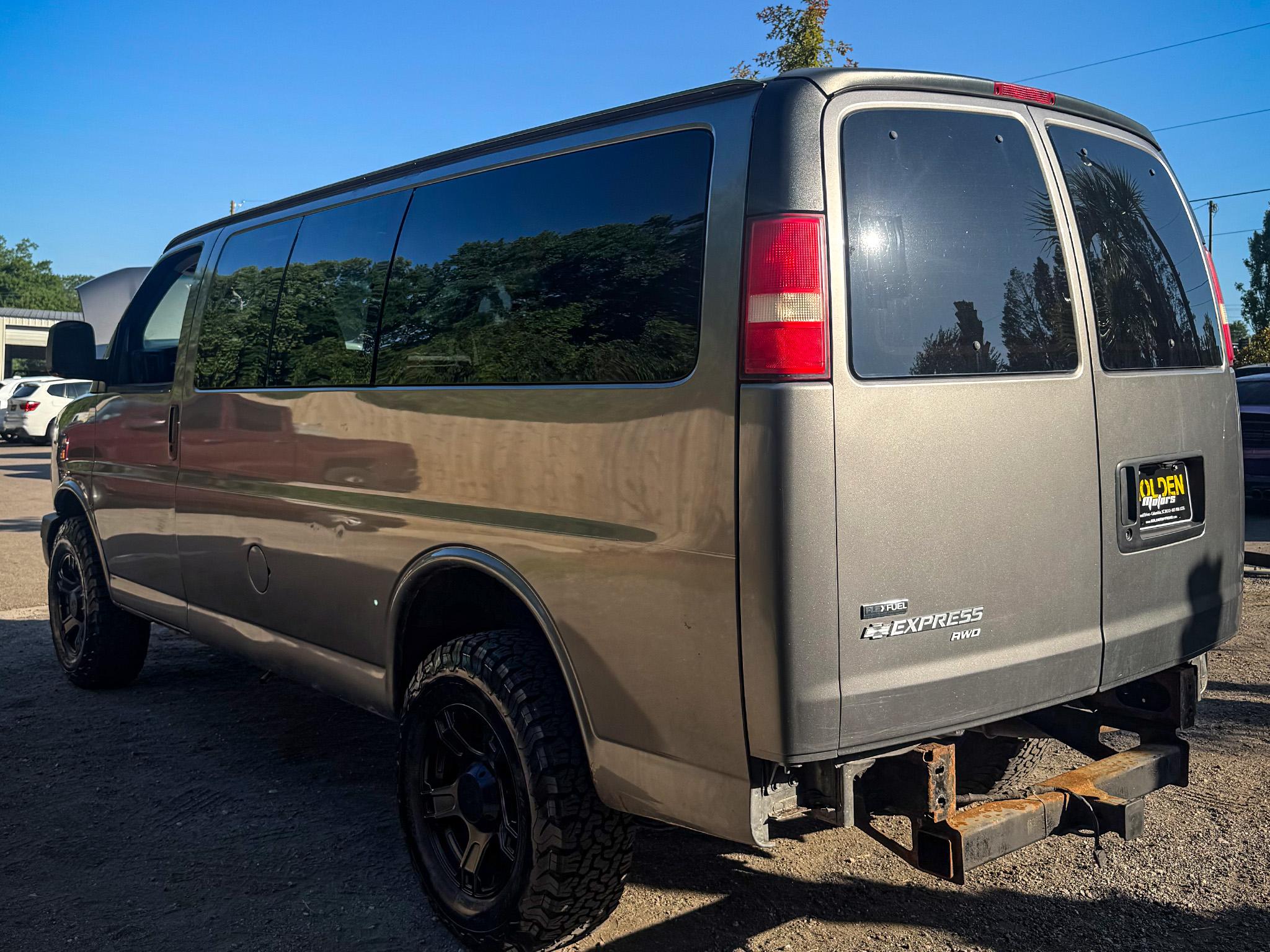 Chevrolet Express Passenger  2007