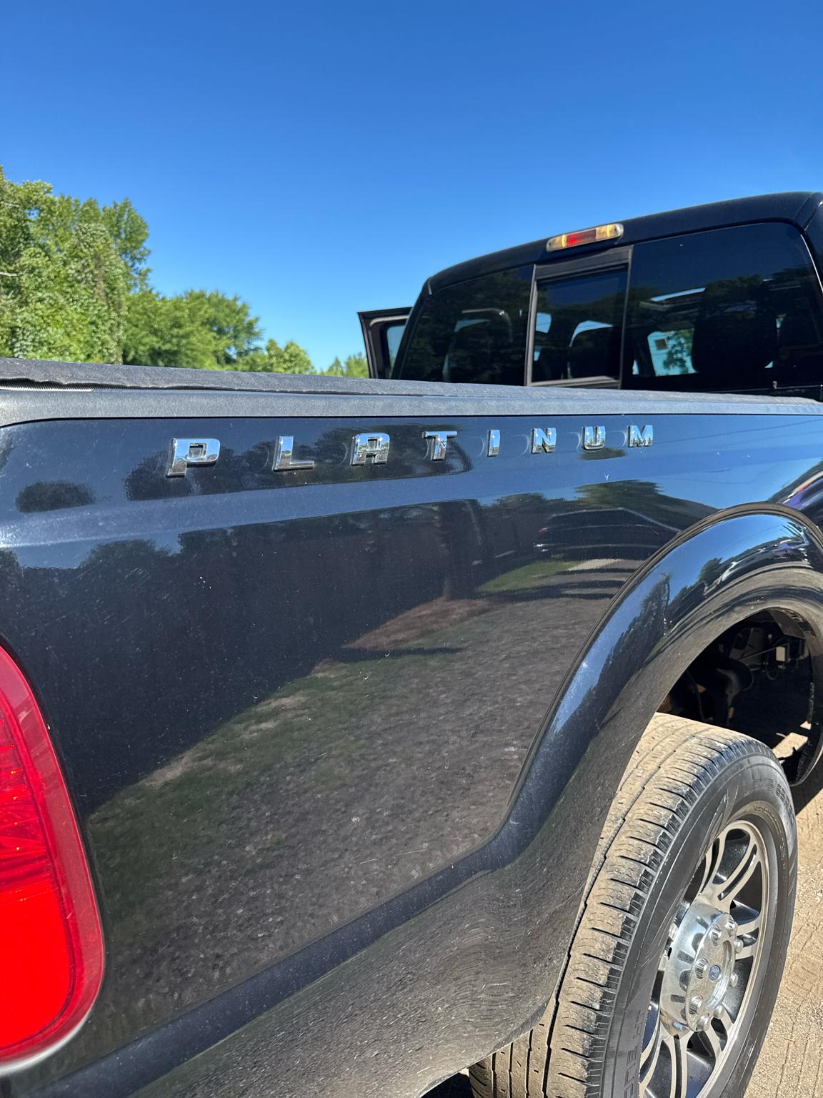 Ford Super Duty F-250 SRW 4WD Crew Cab 172" Platinum 2016