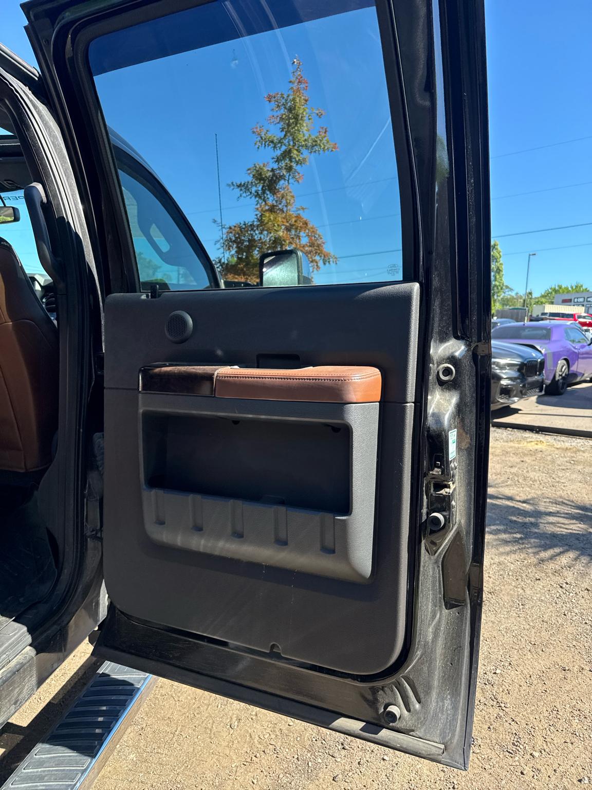 Ford Super Duty F-250 SRW 4WD Crew Cab 172" Platinum 2016