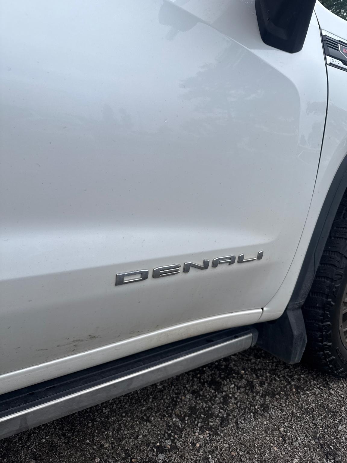 GMC Sierra 1500 4WD Crew Cab 147" Denali 2019