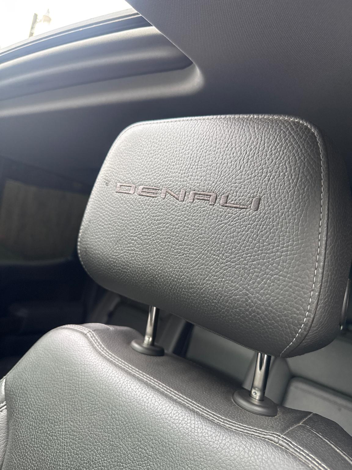 GMC Sierra 1500 4WD Crew Cab 147" Denali 2019