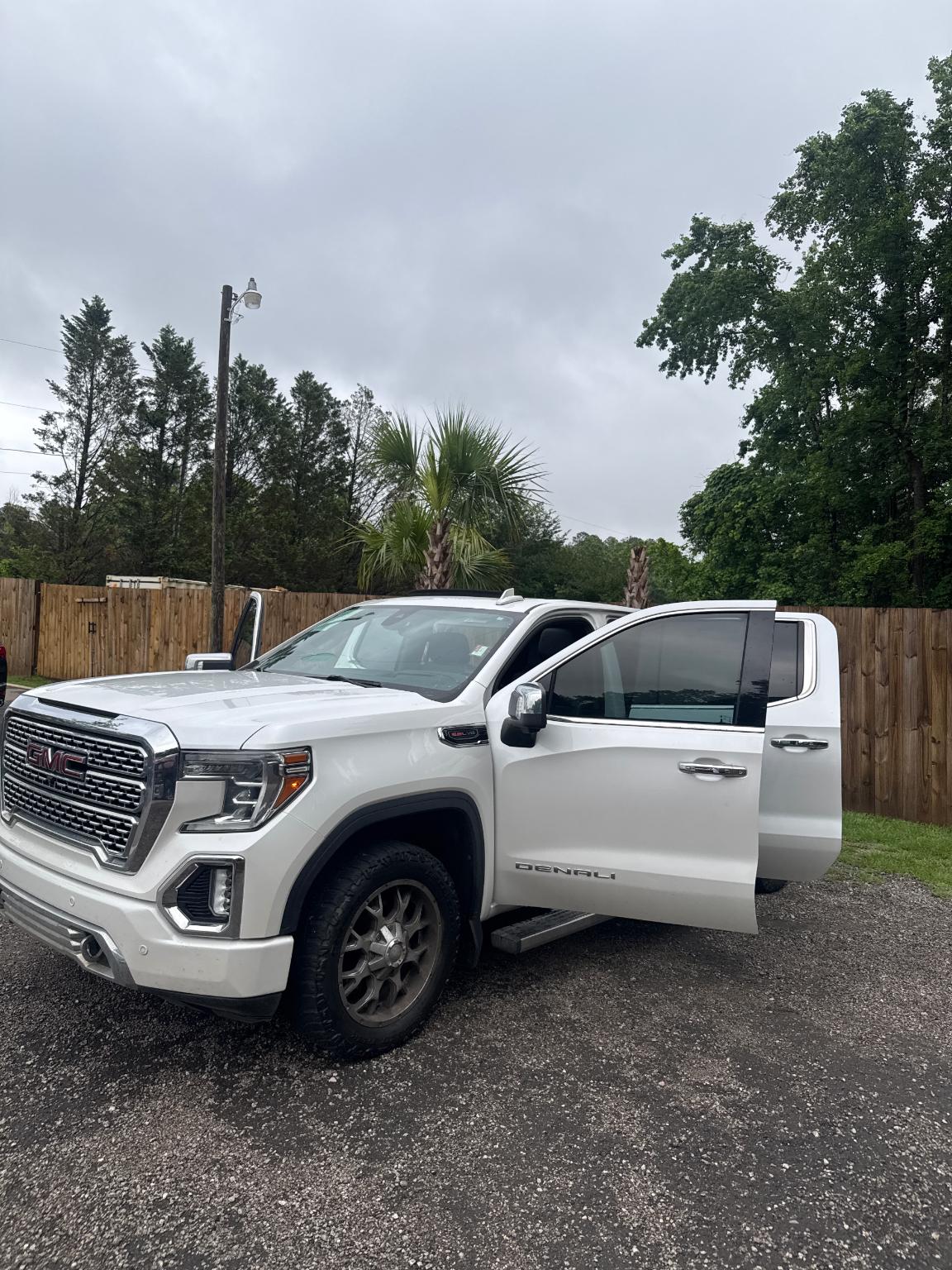 GMC Sierra 1500 4WD Crew Cab 147" Denali 2019