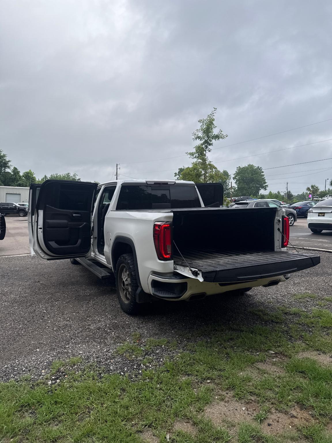 GMC Sierra 1500 4WD Crew Cab 147" Denali 2019