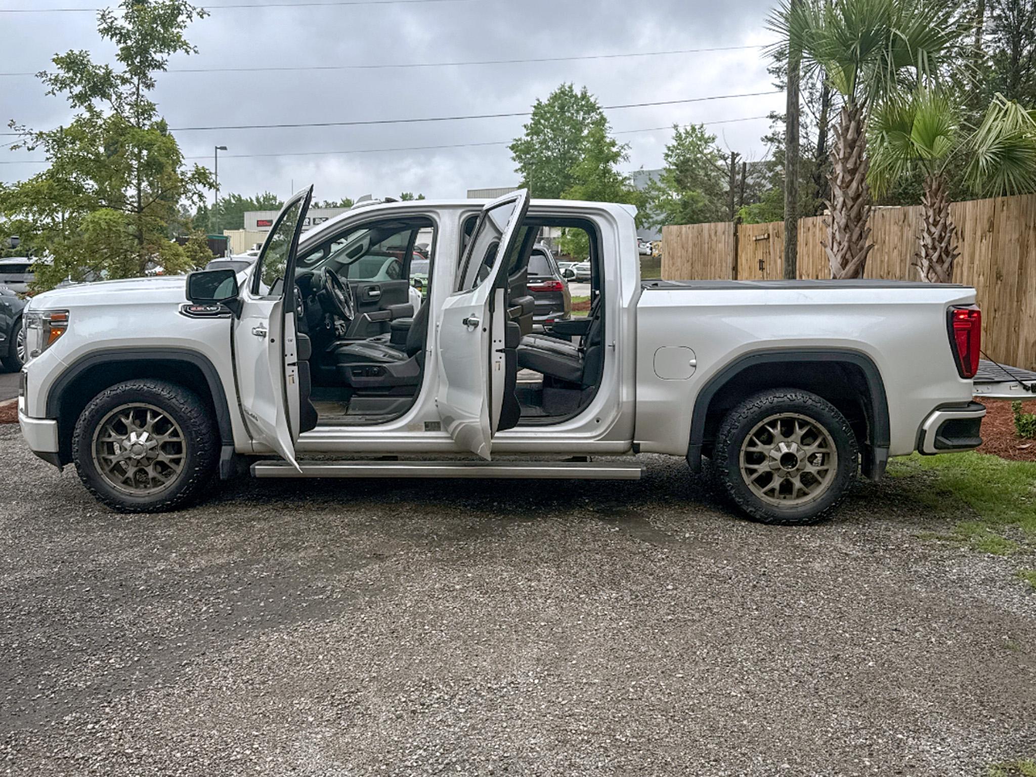 GMC Sierra 1500 4WD Crew Cab 147" Denali 2019