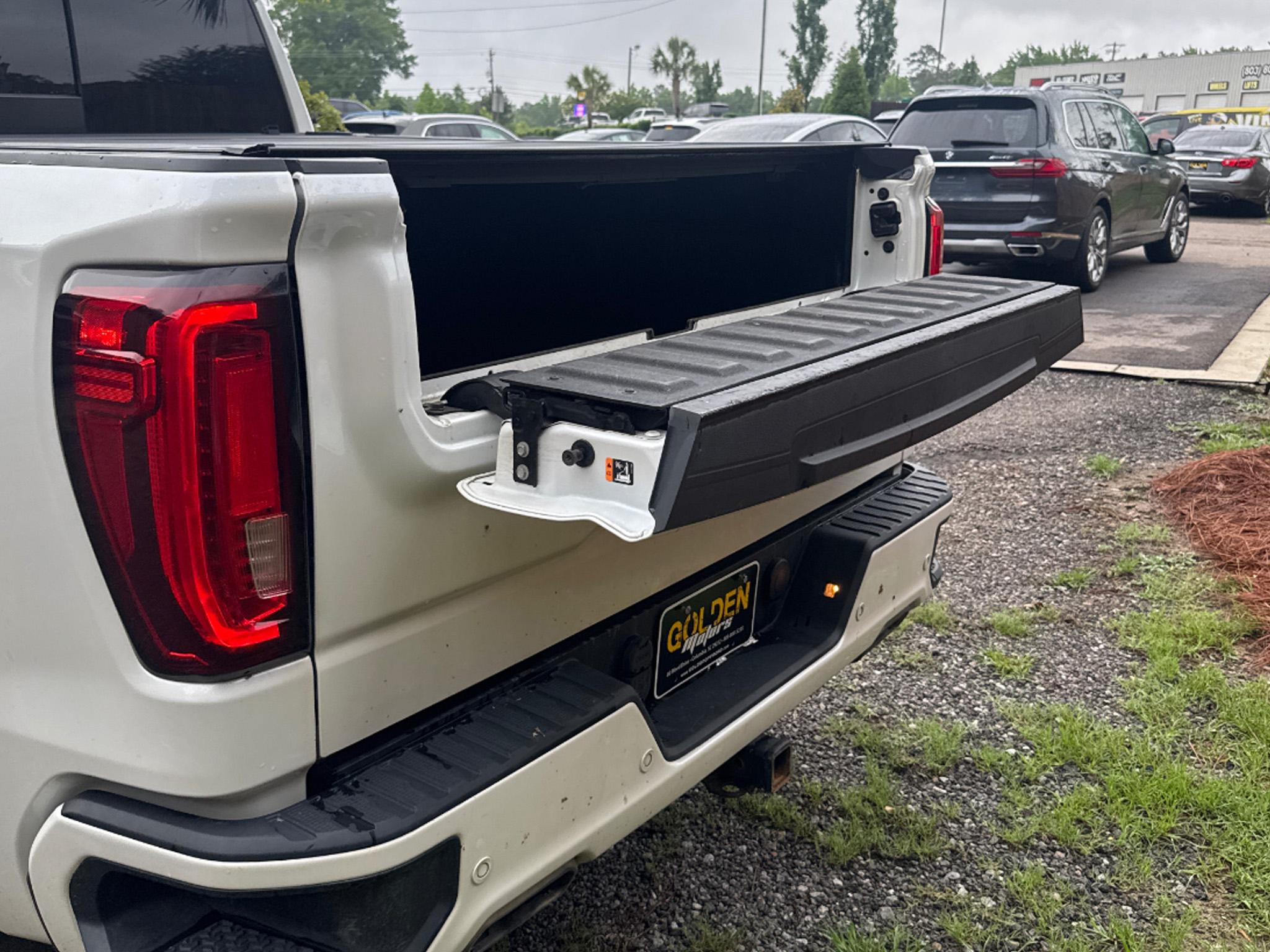 GMC Sierra 1500 4WD Crew Cab 147" Denali 2019