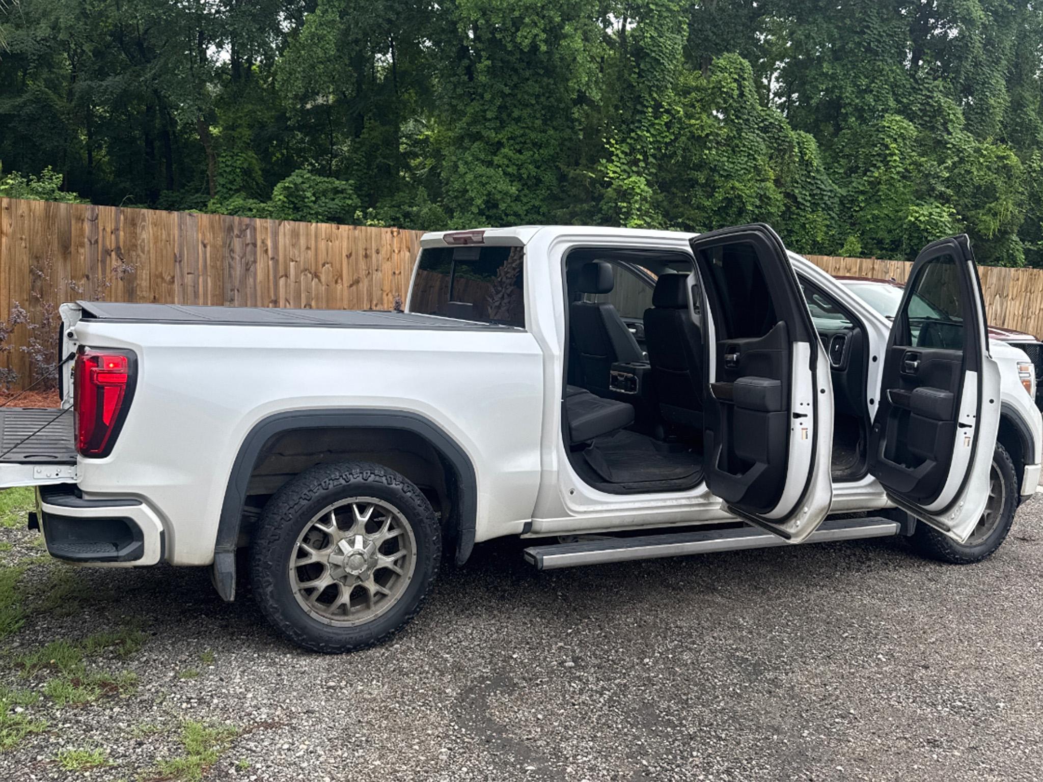 GMC Sierra 1500 4WD Crew Cab 147" Denali 2019