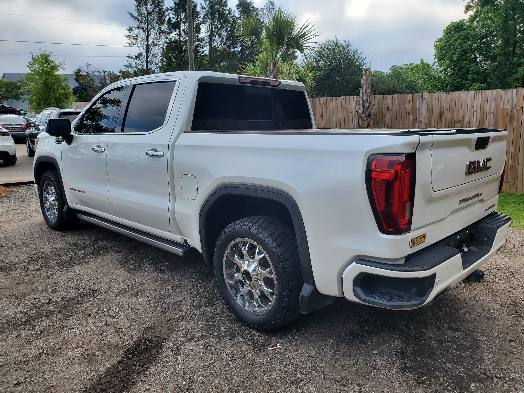 GMC Sierra 1500 4WD Crew Cab 147" Denali 2019