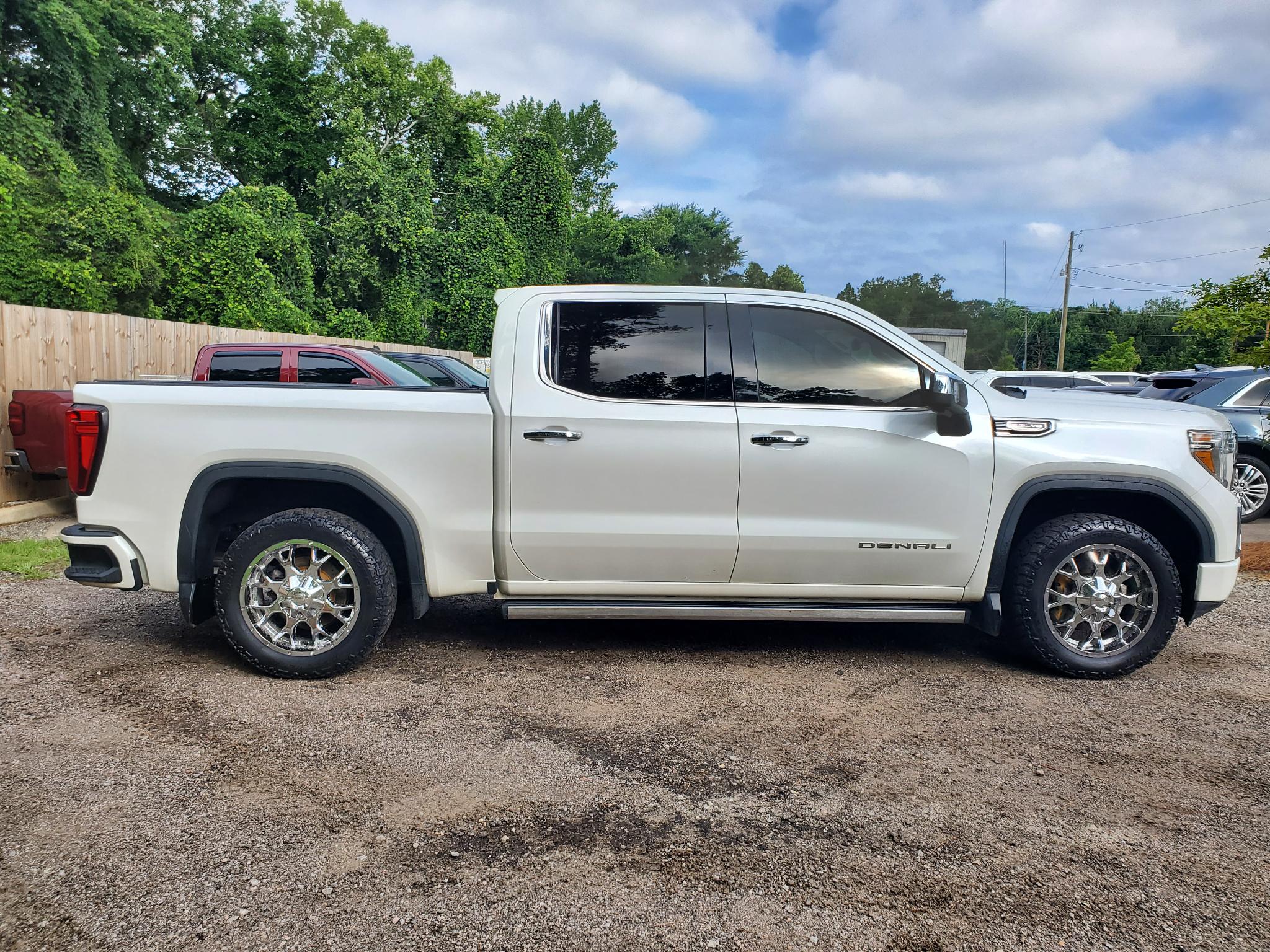 GMC Sierra 1500 4WD Crew Cab 147" Denali 2019