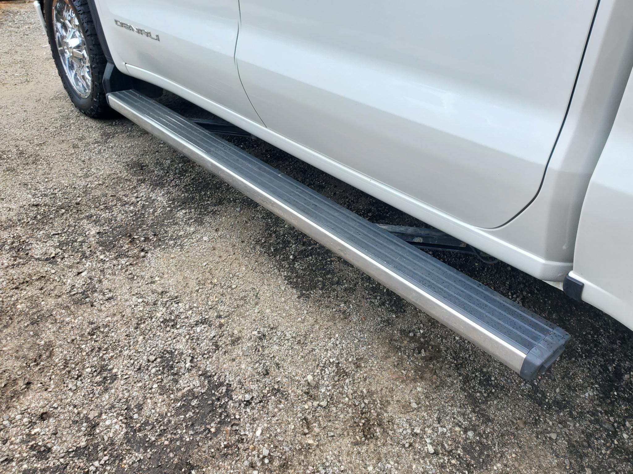 GMC Sierra 1500 4WD Crew Cab 147" Denali 2019