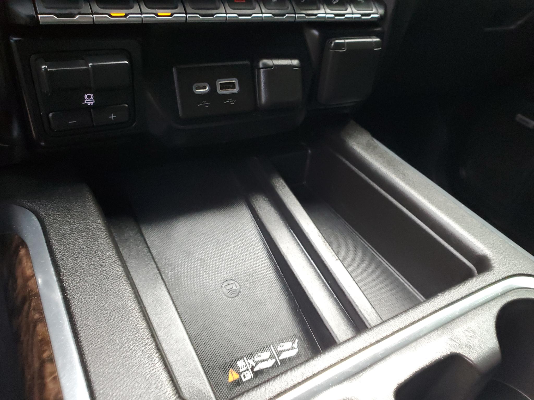 GMC Sierra 1500 4WD Crew Cab 147" Denali 2019