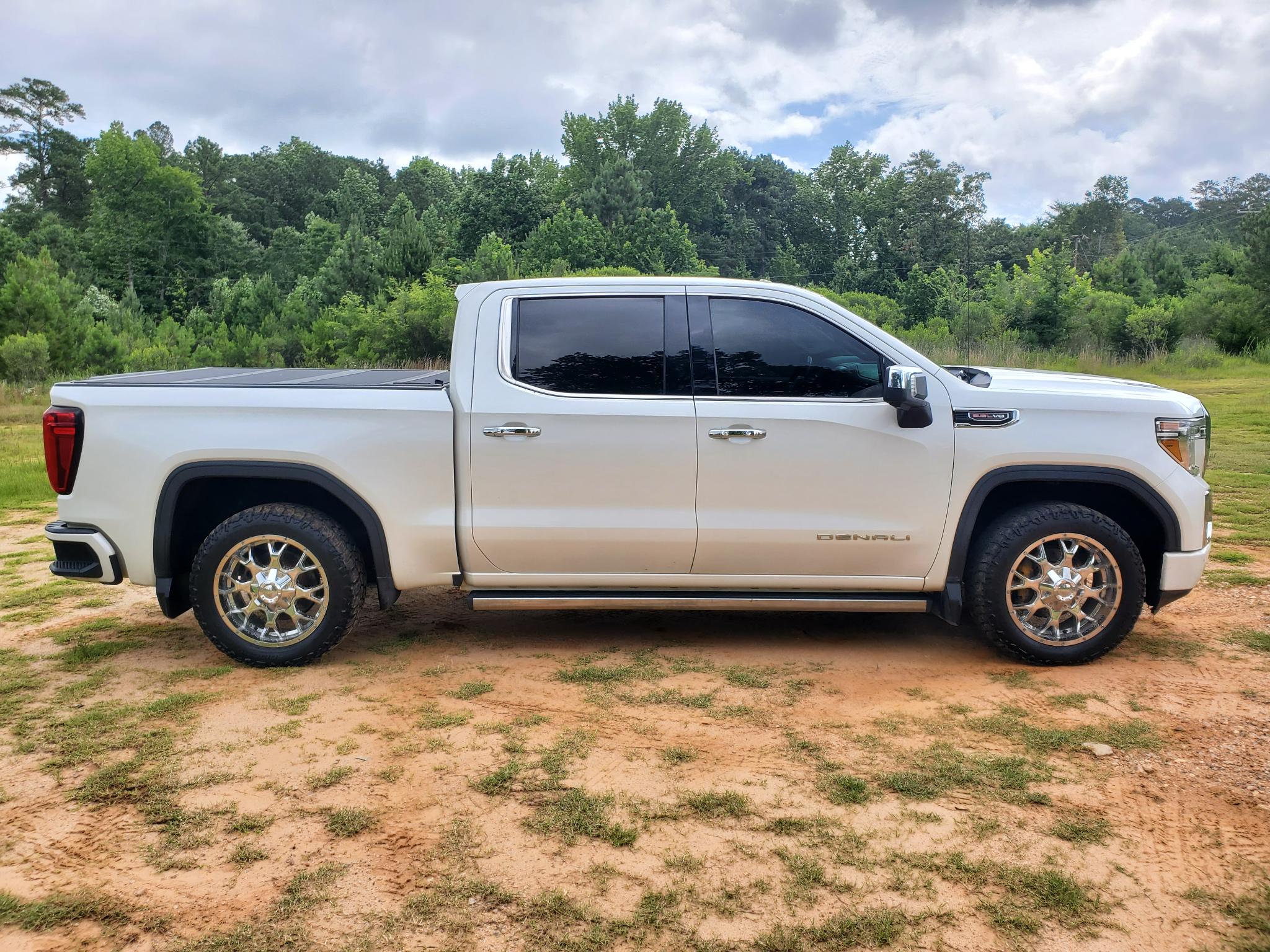 GMC Sierra 1500 4WD Crew Cab 147" Denali 2019