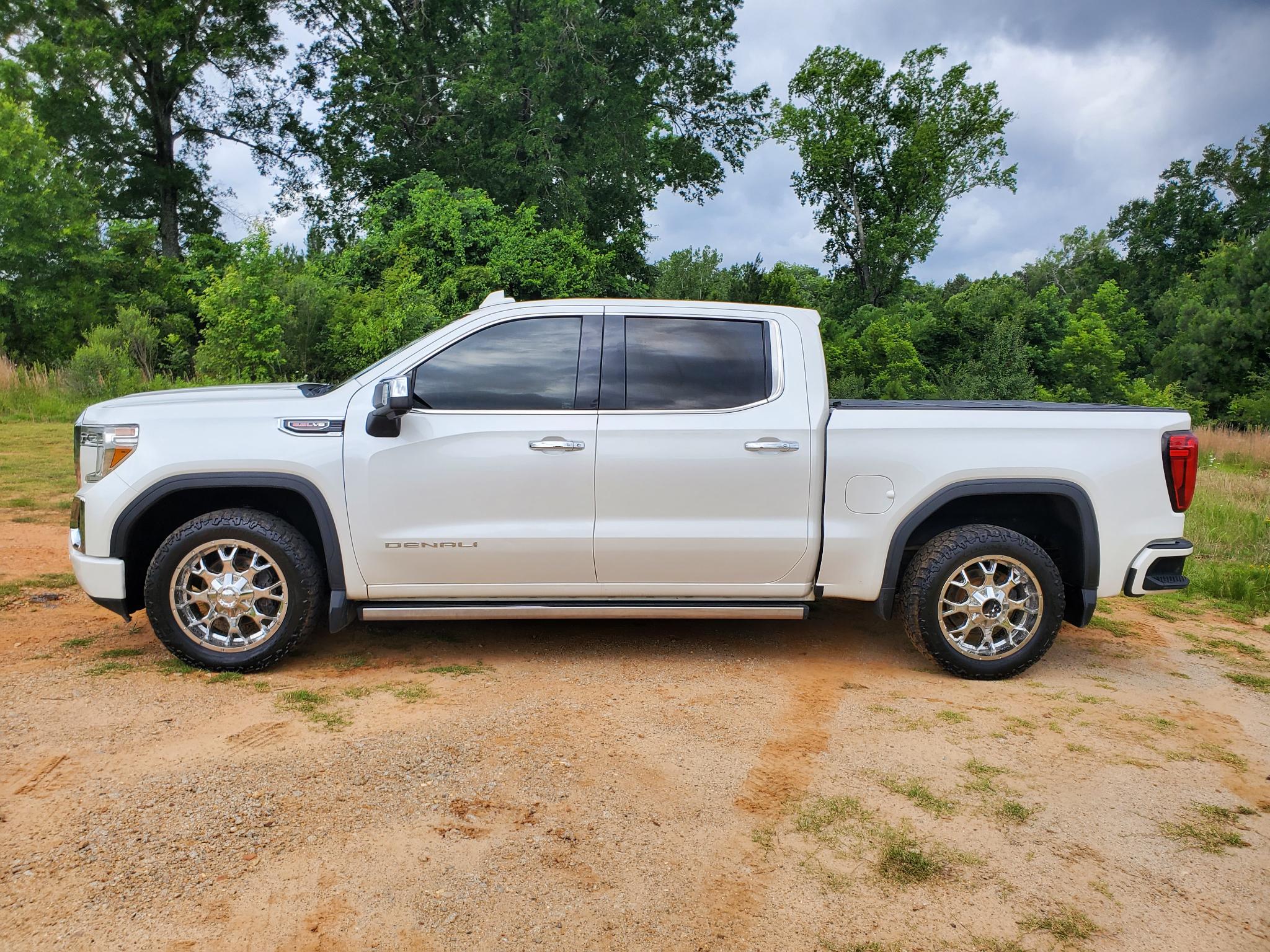 GMC Sierra 1500 4WD Crew Cab 147" Denali 2019
