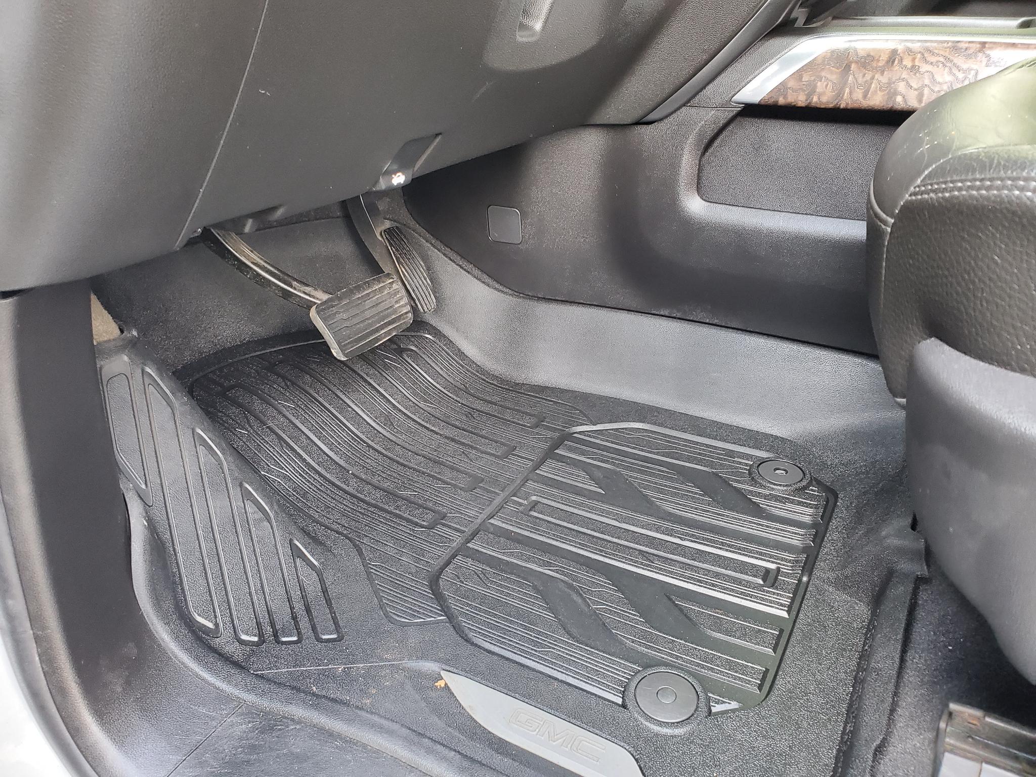 GMC Sierra 1500 4WD Crew Cab 147" Denali 2019