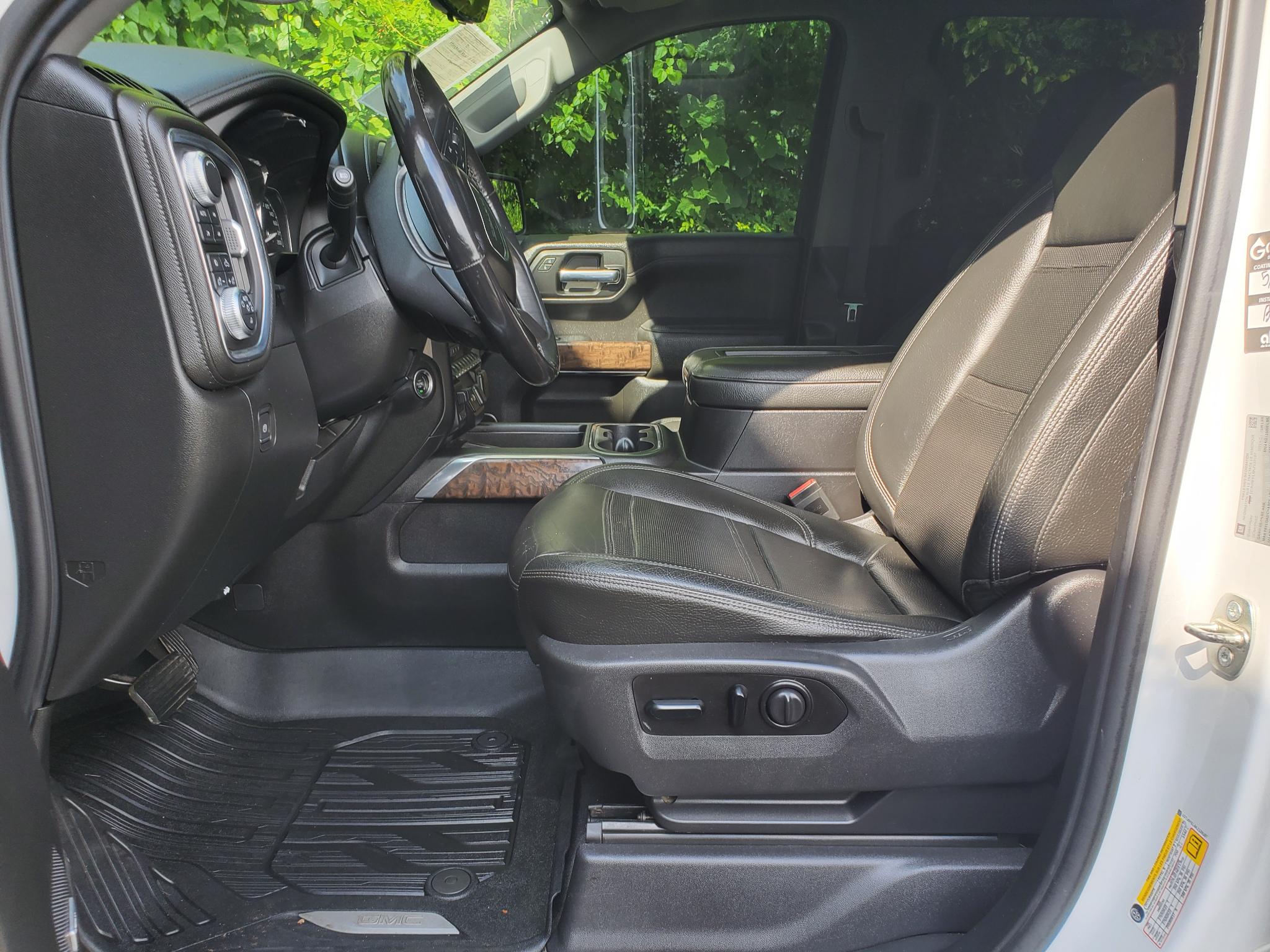 GMC Sierra 1500 4WD Crew Cab 147" Denali 2019