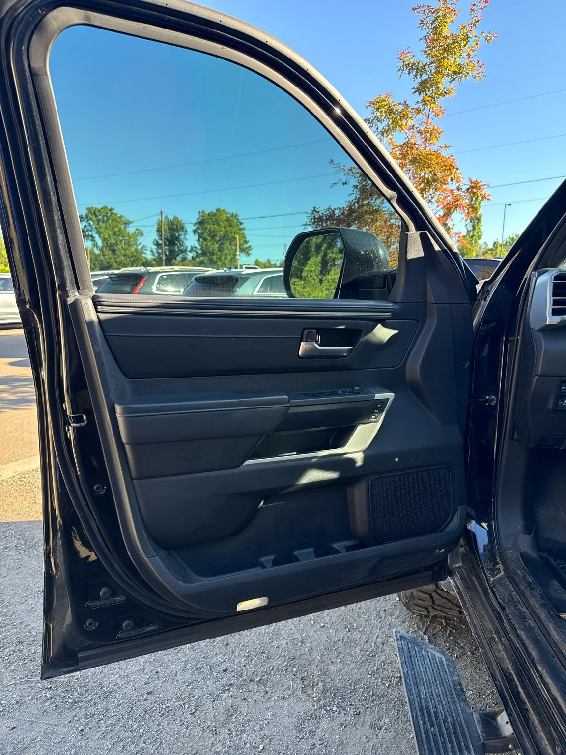 Toyota Tundra 4WD Platinum CrewMax 5.5' Bed (Natl) 2022
