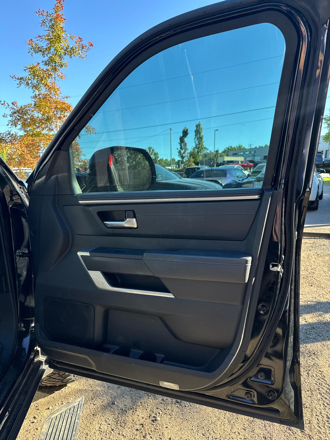 Toyota Tundra 4WD Platinum CrewMax 5.5' Bed (Natl) 2022