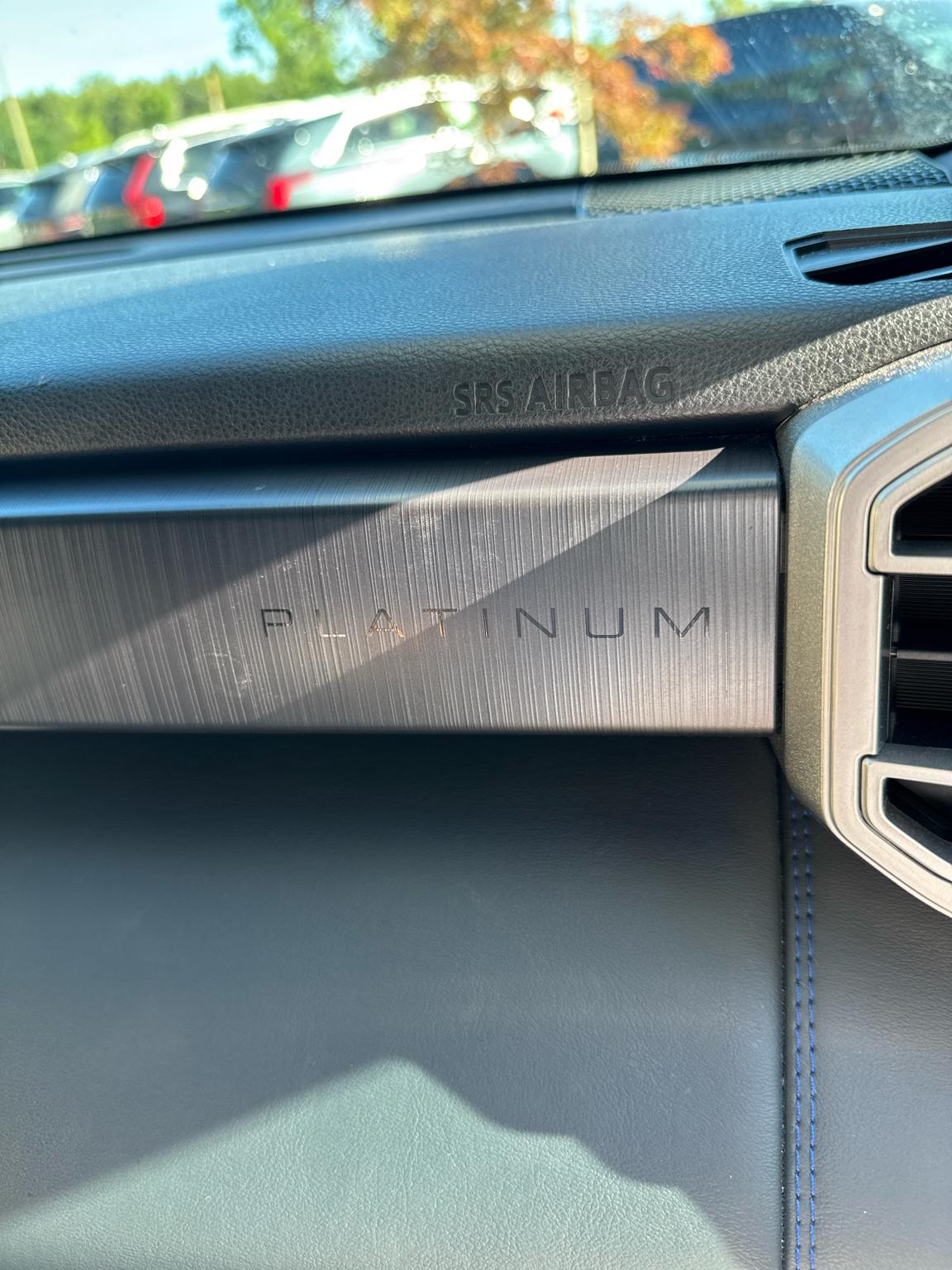Toyota Tundra 4WD Platinum CrewMax 5.5' Bed (Natl) 2022