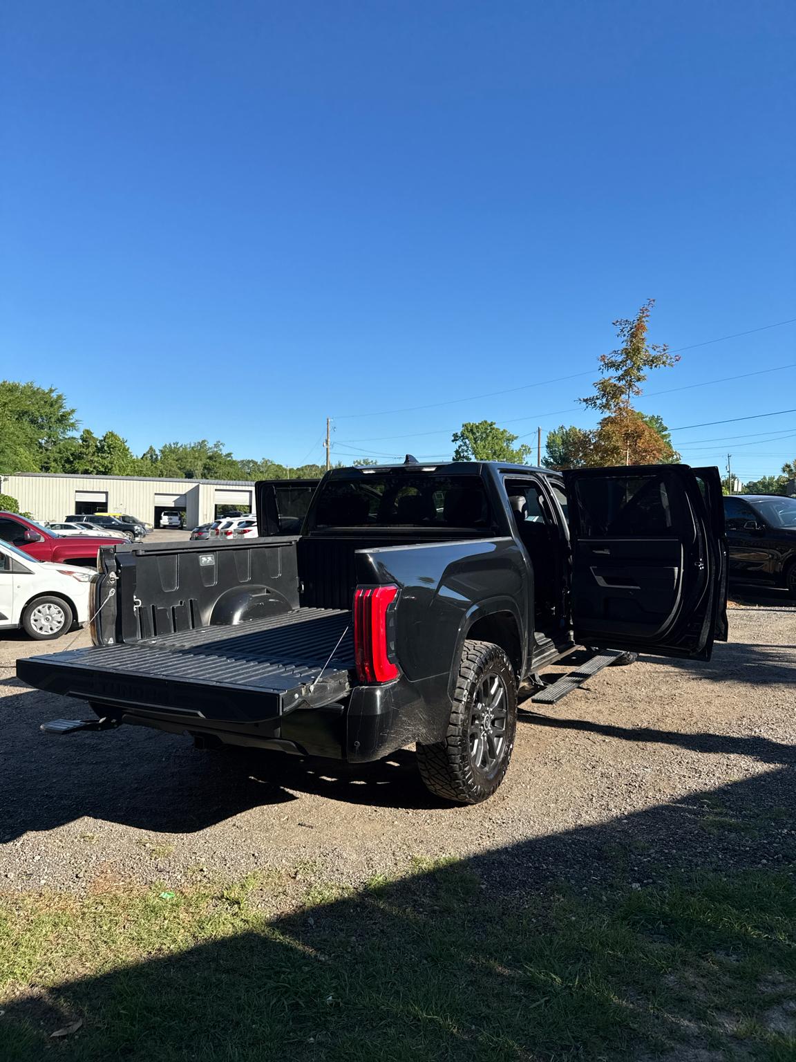Toyota Tundra 4WD Platinum CrewMax 5.5' Bed (Natl) 2022