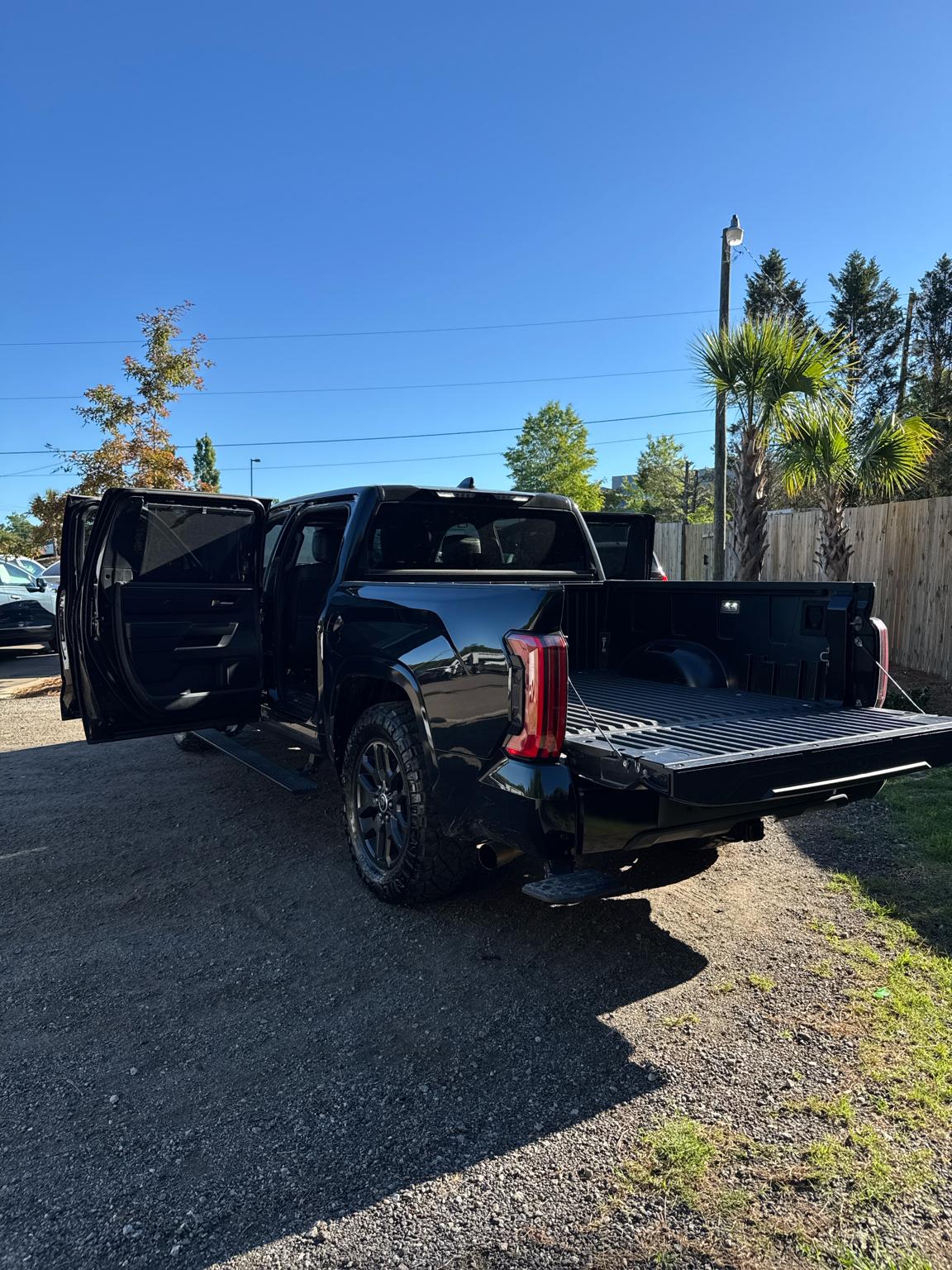 Toyota Tundra 4WD Platinum CrewMax 5.5' Bed (Natl) 2022