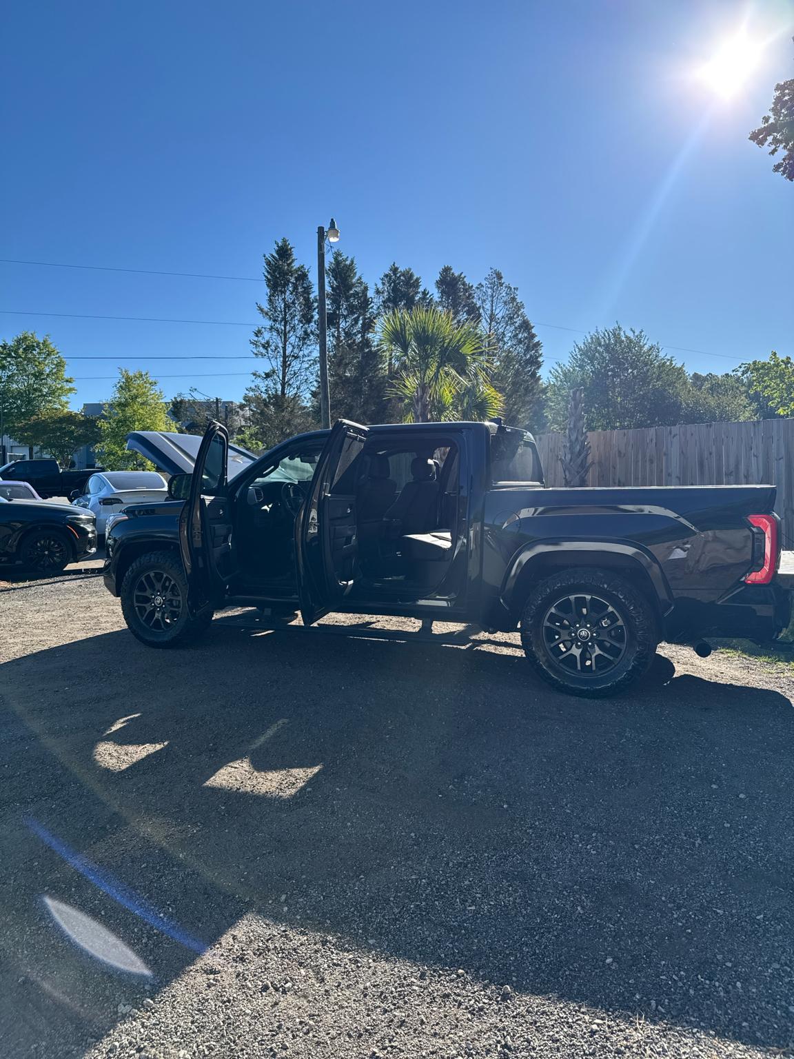 Toyota Tundra 4WD Platinum CrewMax 5.5' Bed (Natl) 2022