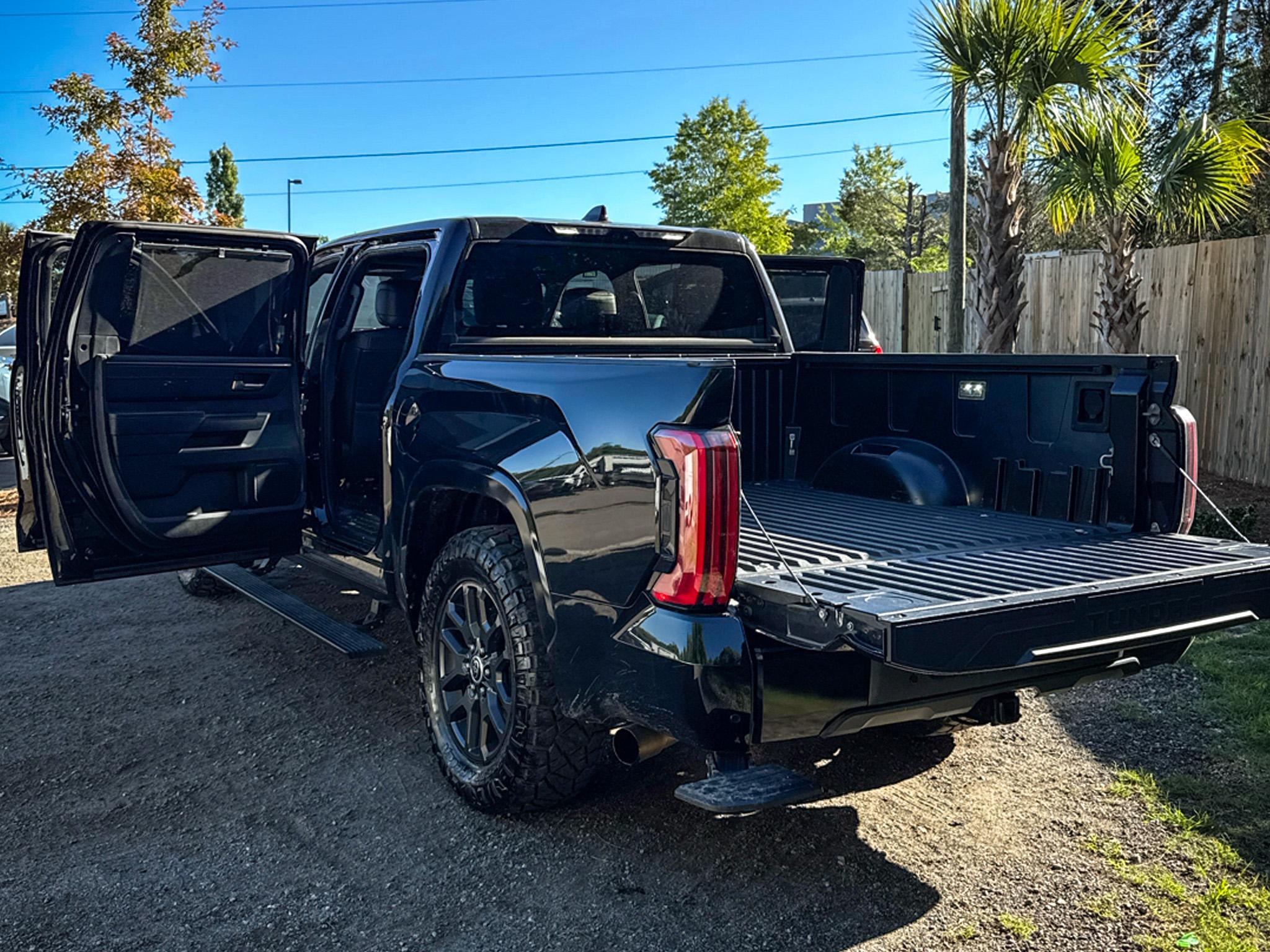 Toyota Tundra 4WD Platinum CrewMax 5.5' Bed (Natl) 2022