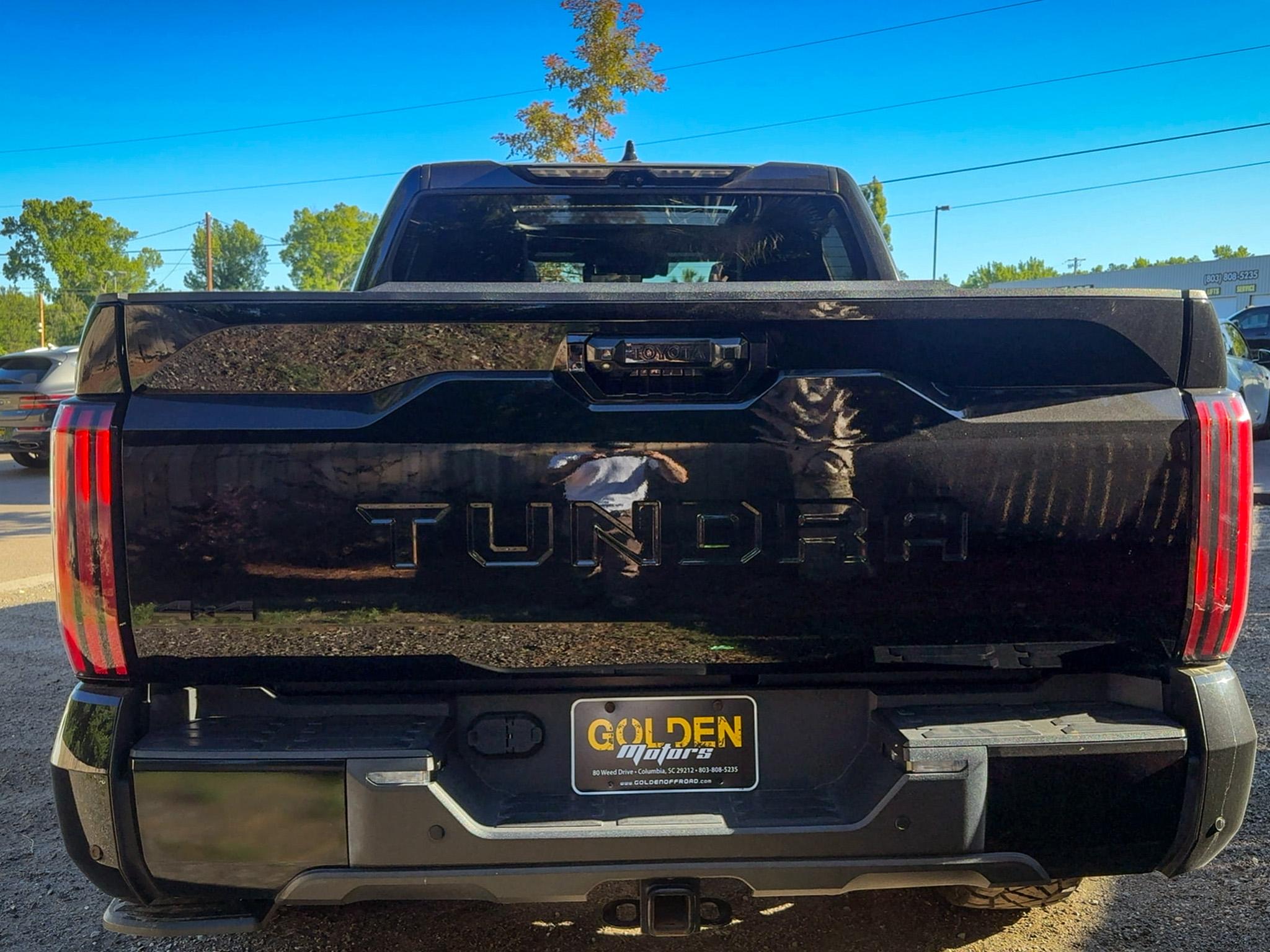 Toyota Tundra 4WD Platinum CrewMax 5.5' Bed (Natl) 2022