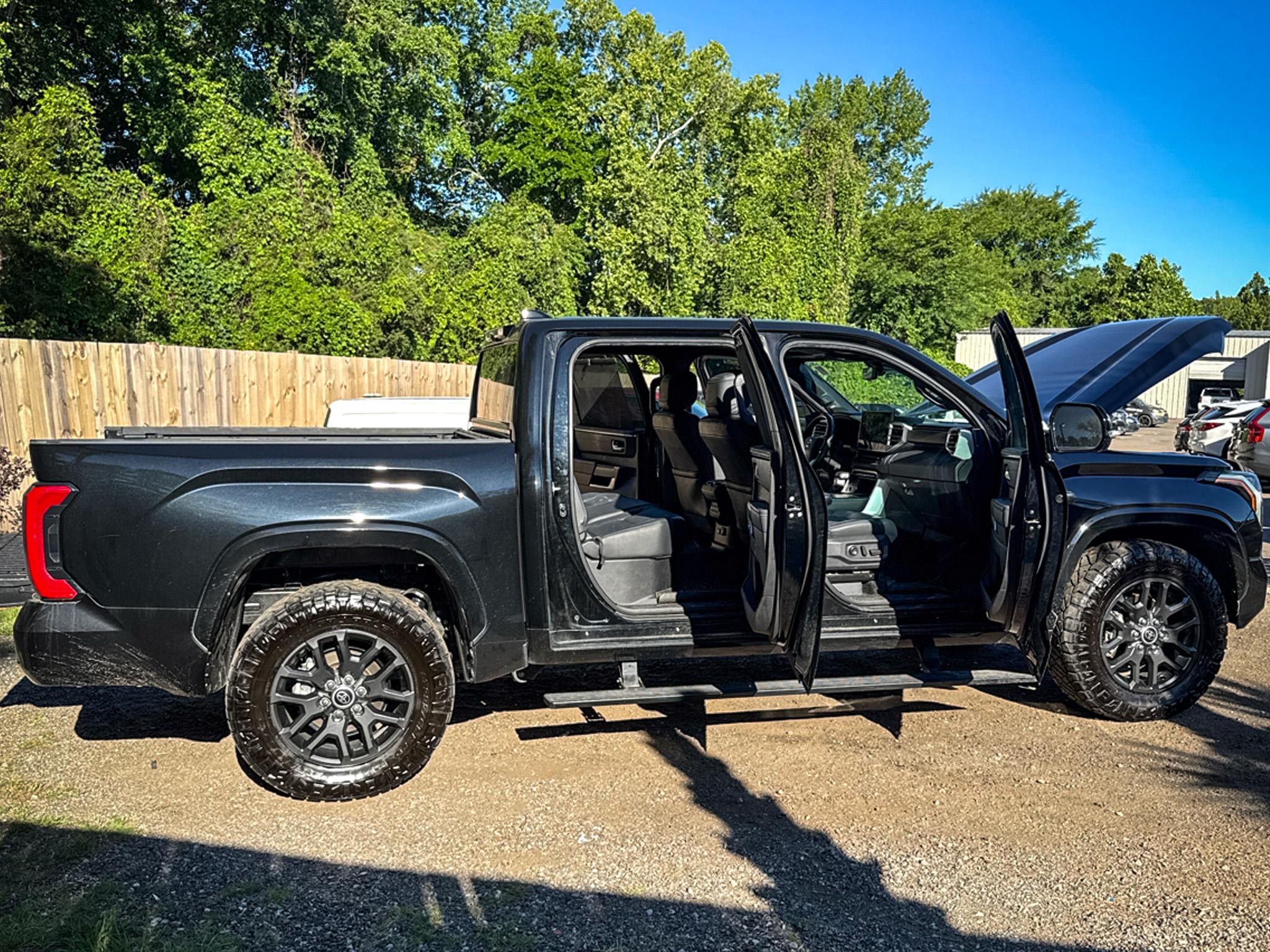Toyota Tundra 4WD Platinum CrewMax 5.5' Bed (Natl) 2022