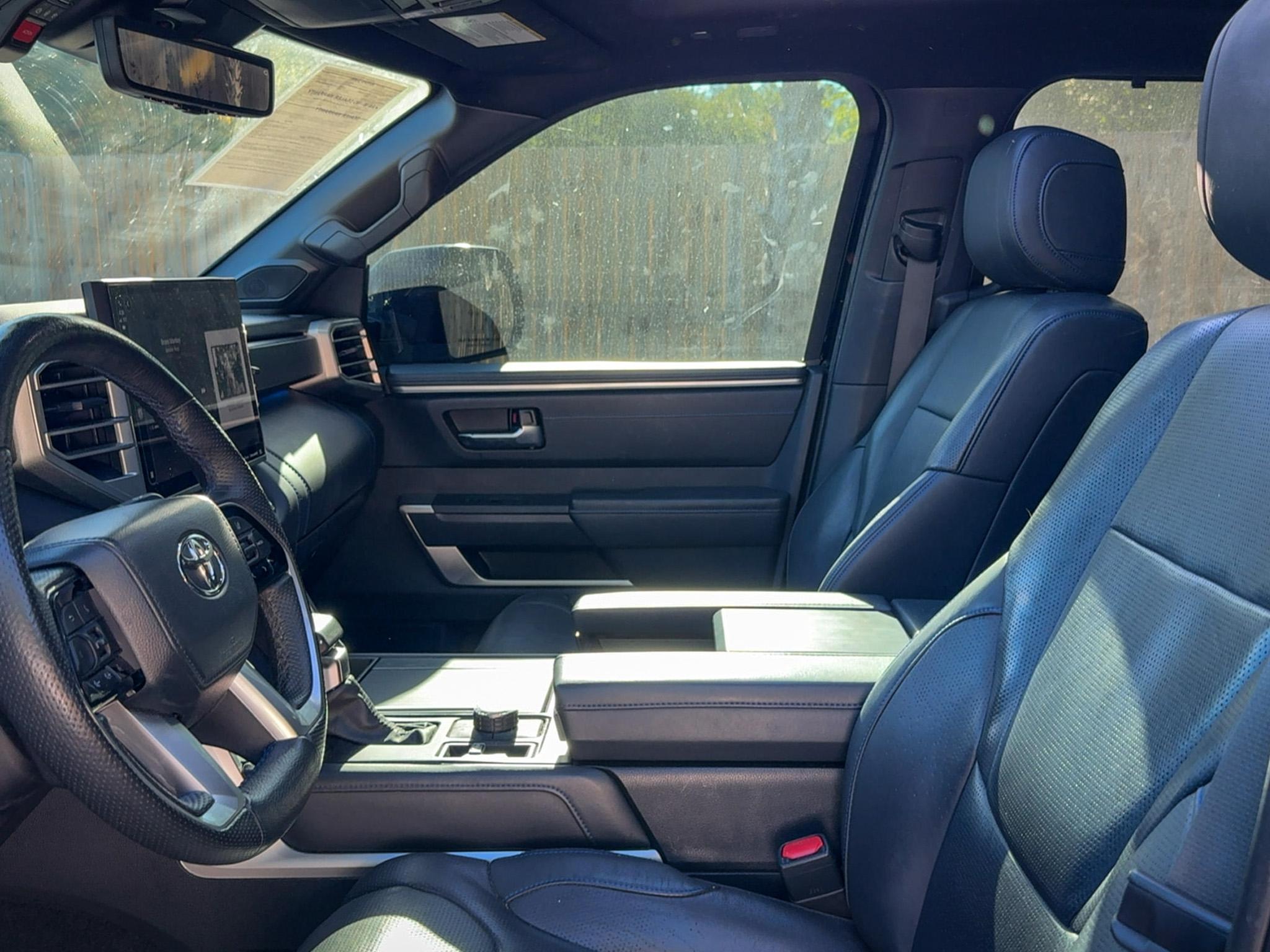 Toyota Tundra 4WD Platinum CrewMax 5.5' Bed (Natl) 2022