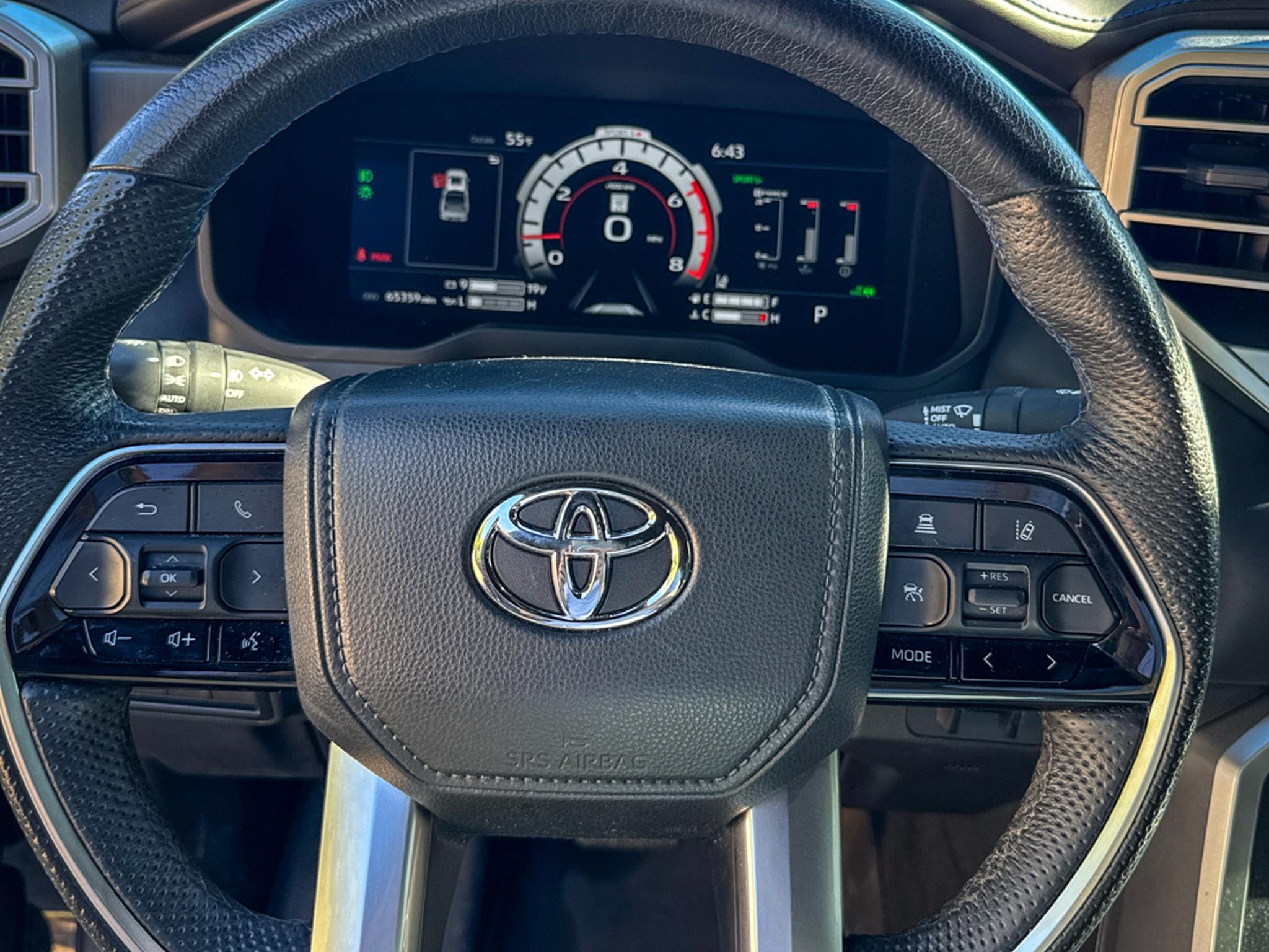 Toyota Tundra 4WD Platinum CrewMax 5.5' Bed (Natl) 2022