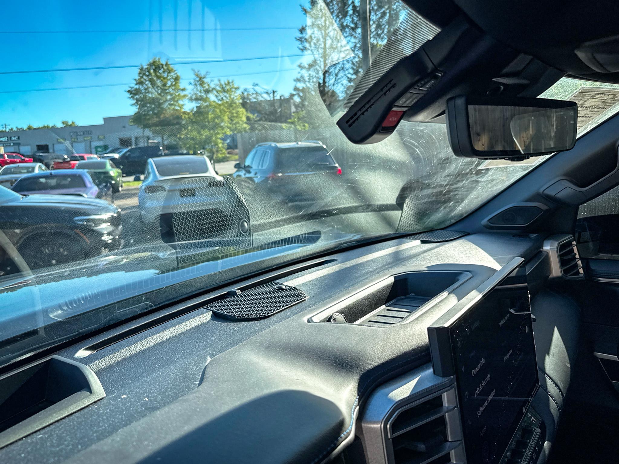 Toyota Tundra 4WD Platinum CrewMax 5.5' Bed (Natl) 2022