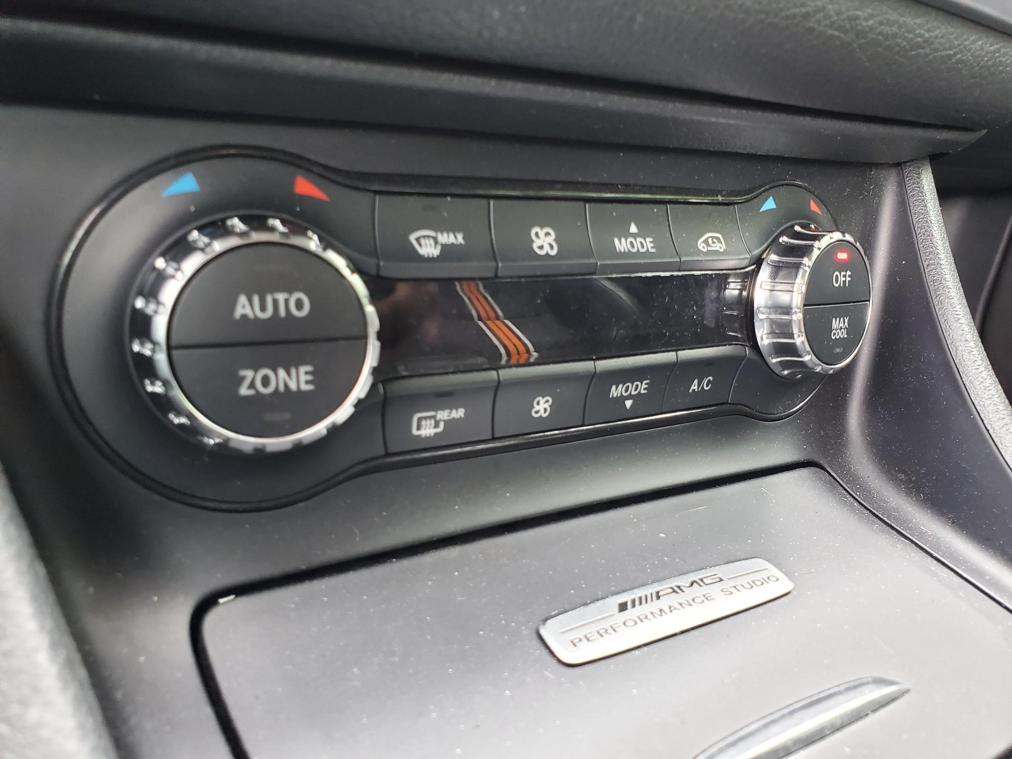Mercedes-Benz CLA 4dr Sdn AMG CLA 45 4MATIC 2016