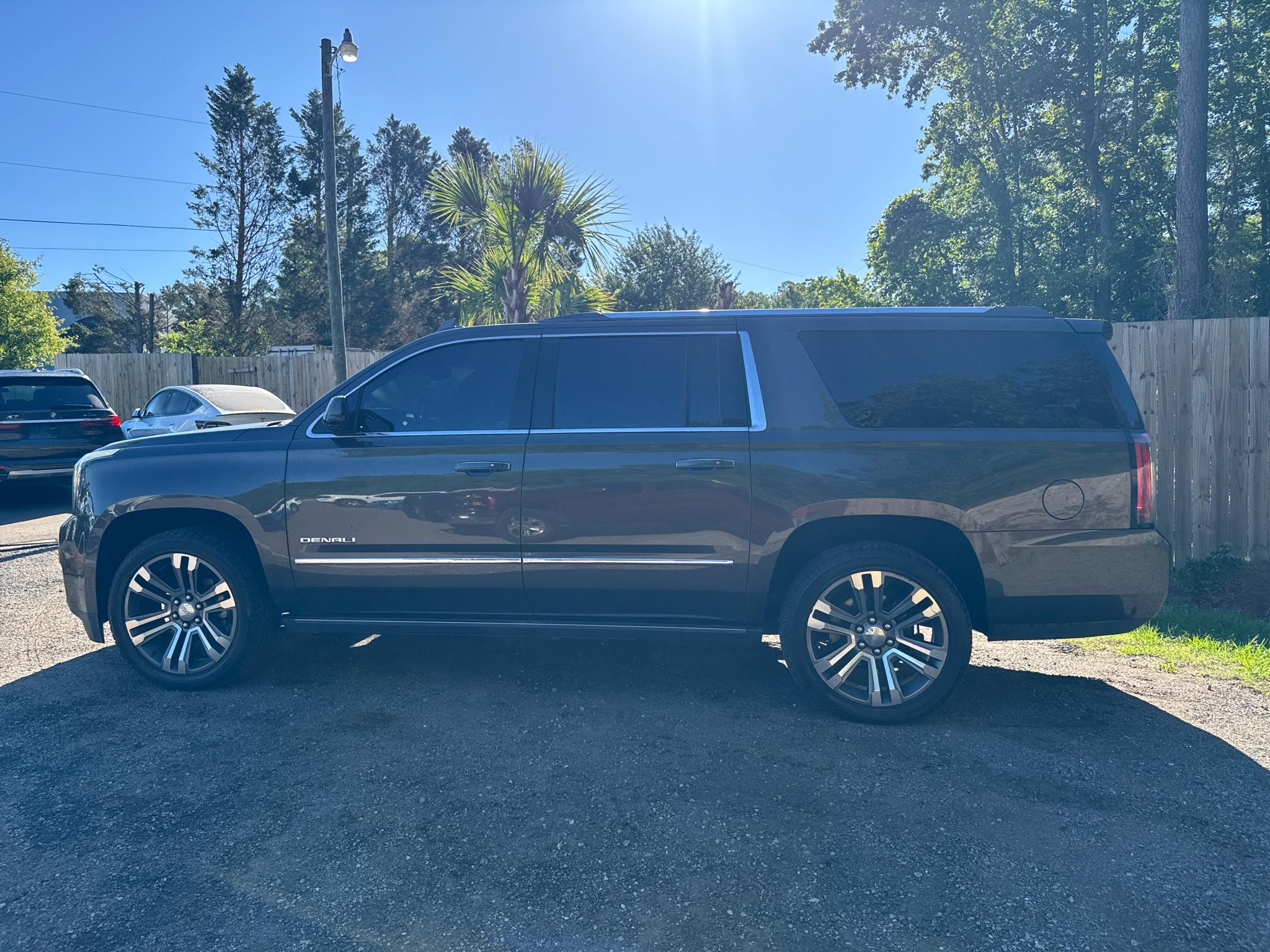 GMC Yukon XL 4WD 4dr Denali 2019