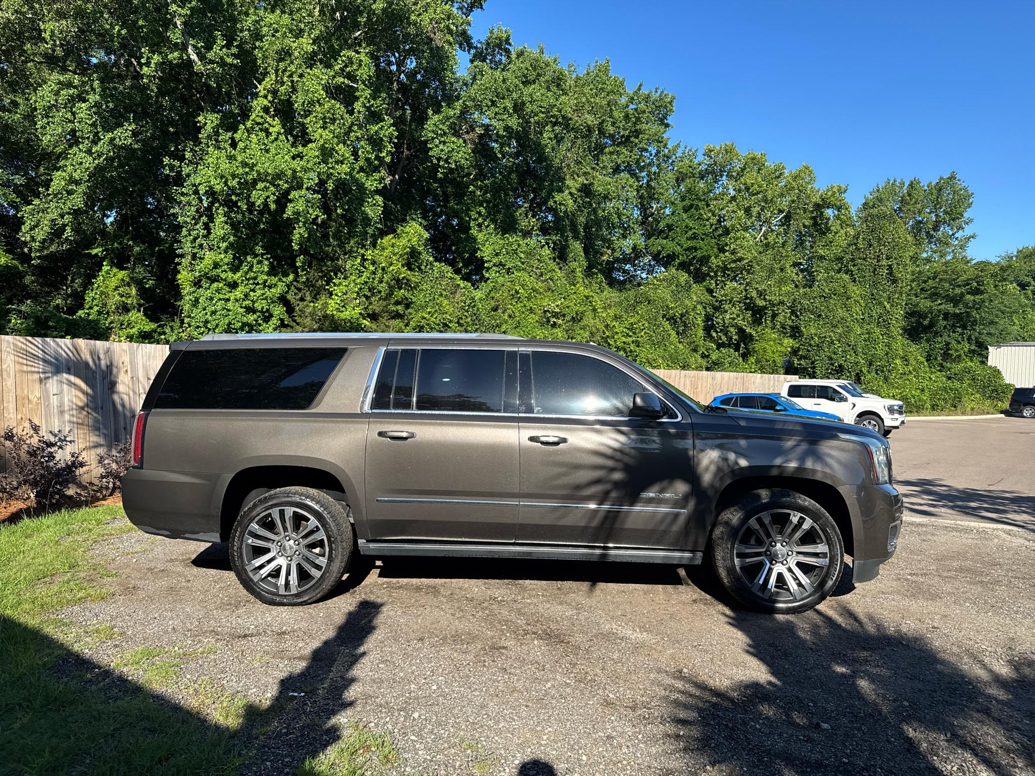 GMC Yukon XL 4WD 4dr Denali 2019