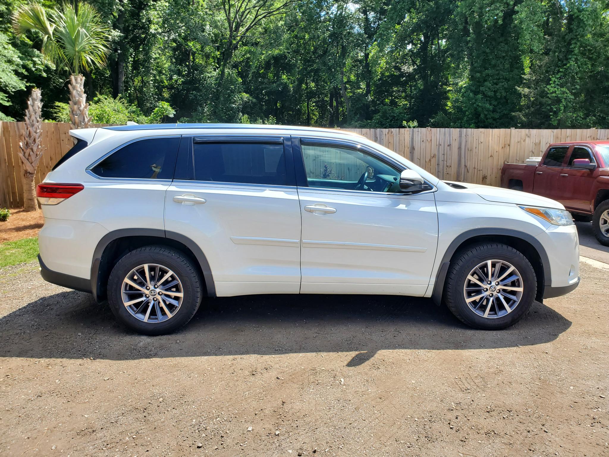 Toyota Highlander XLE V6 AWD (Natl) 2017