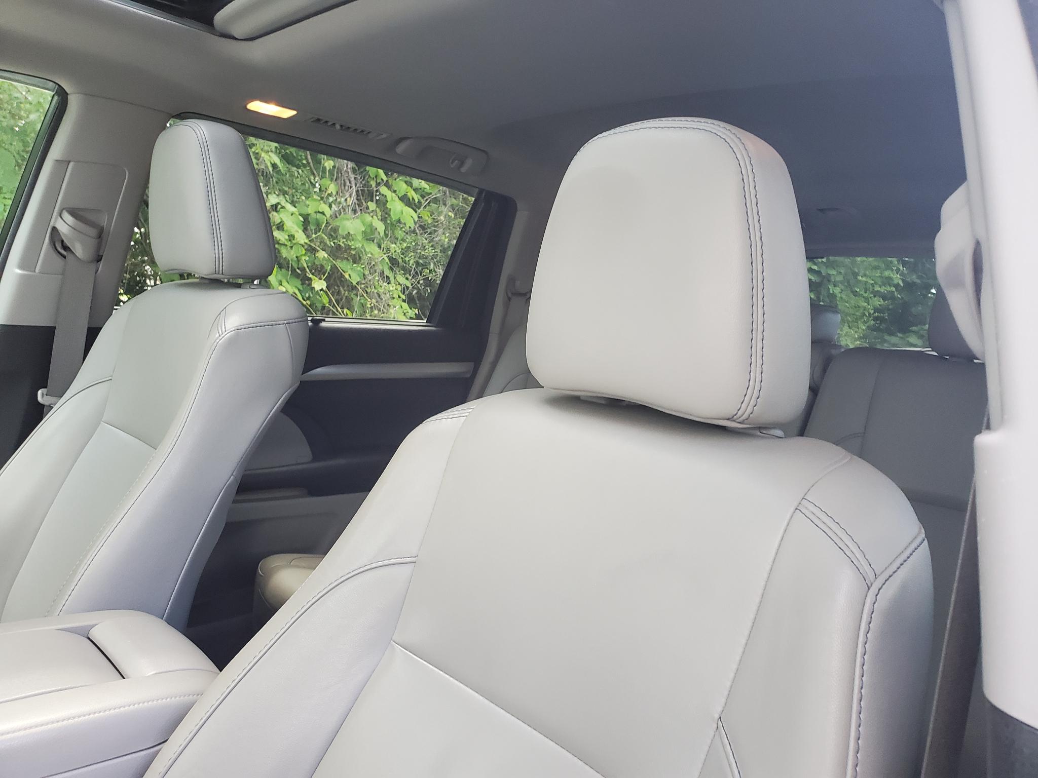 Toyota Highlander XLE V6 AWD (Natl) 2017