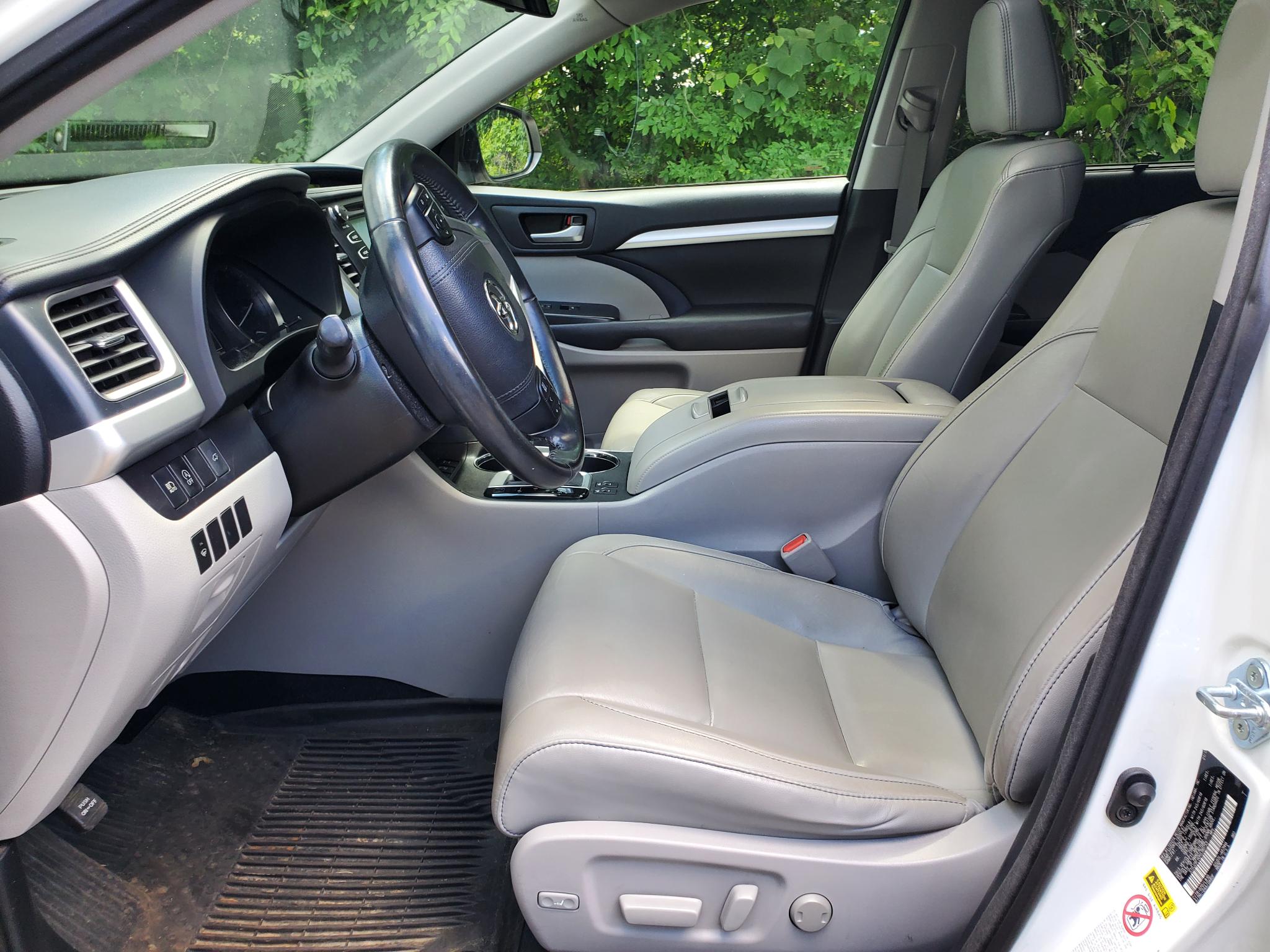 Toyota Highlander XLE V6 AWD (Natl) 2017
