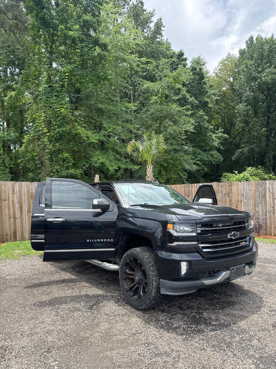 Chevrolet Silverado 1500 4WD Crew Cab 143.5" LTZ w/2LZ 2017