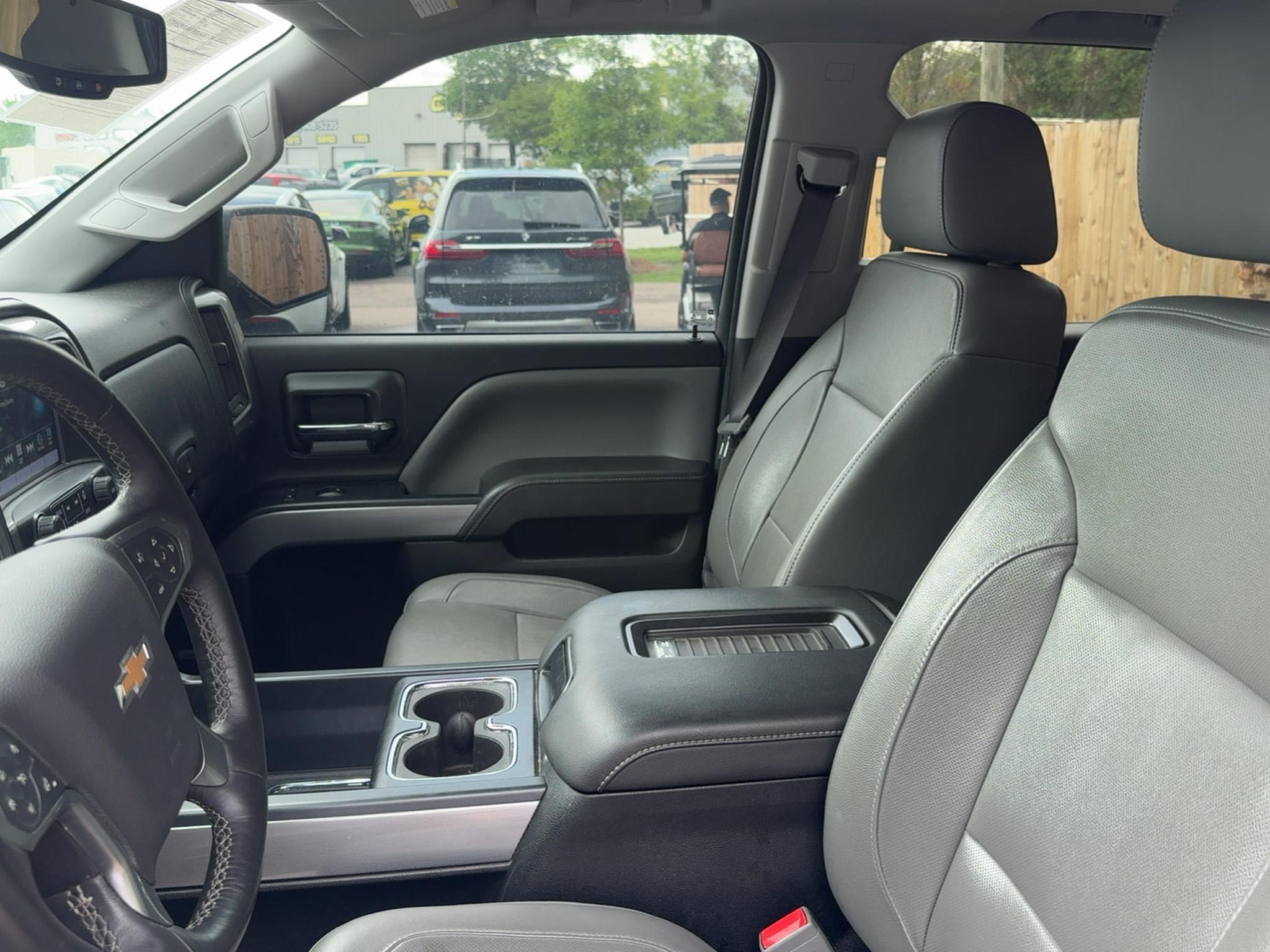 Chevrolet Silverado 1500 4WD Crew Cab 143.5" LTZ w/2LZ 2017