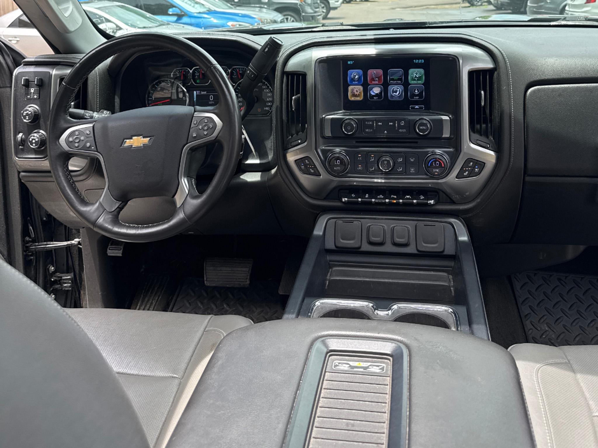 Chevrolet Silverado 1500 4WD Crew Cab 143.5" LTZ w/2LZ 2017