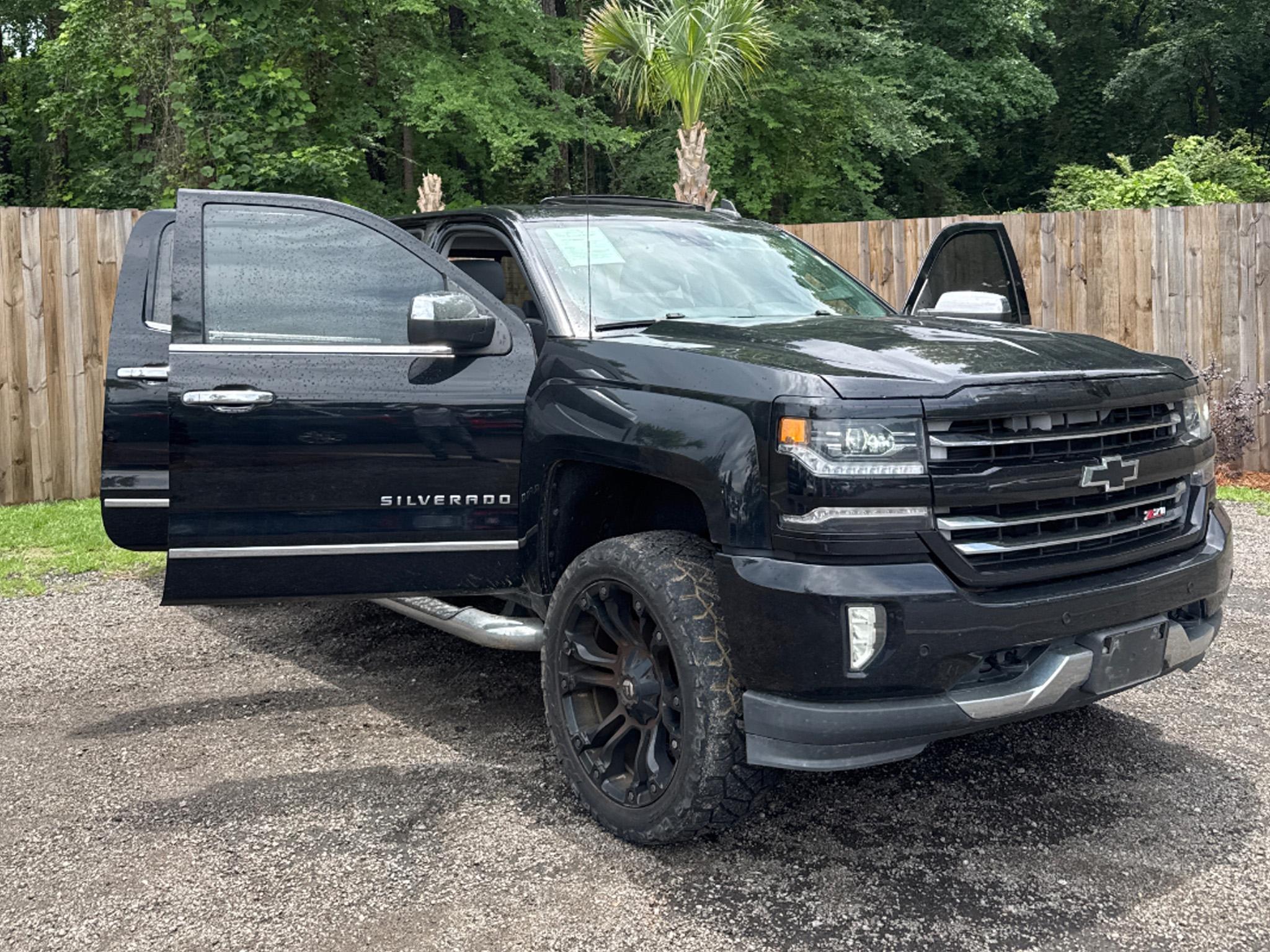 Chevrolet Silverado 1500 4WD Crew Cab 143.5" LTZ w/2LZ 2017