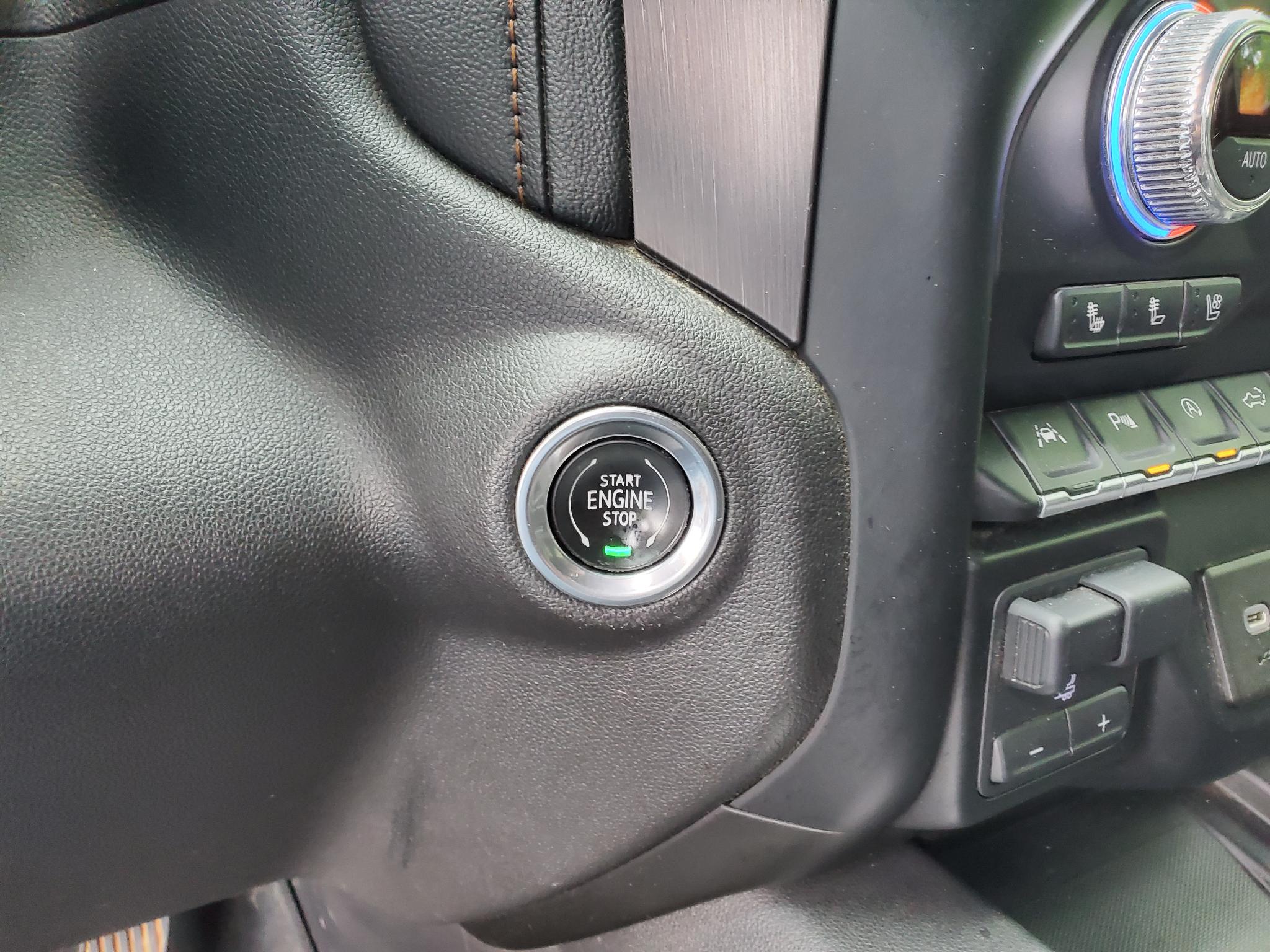 GMC Sierra 1500 4WD Crew Cab 147" AT4 2019