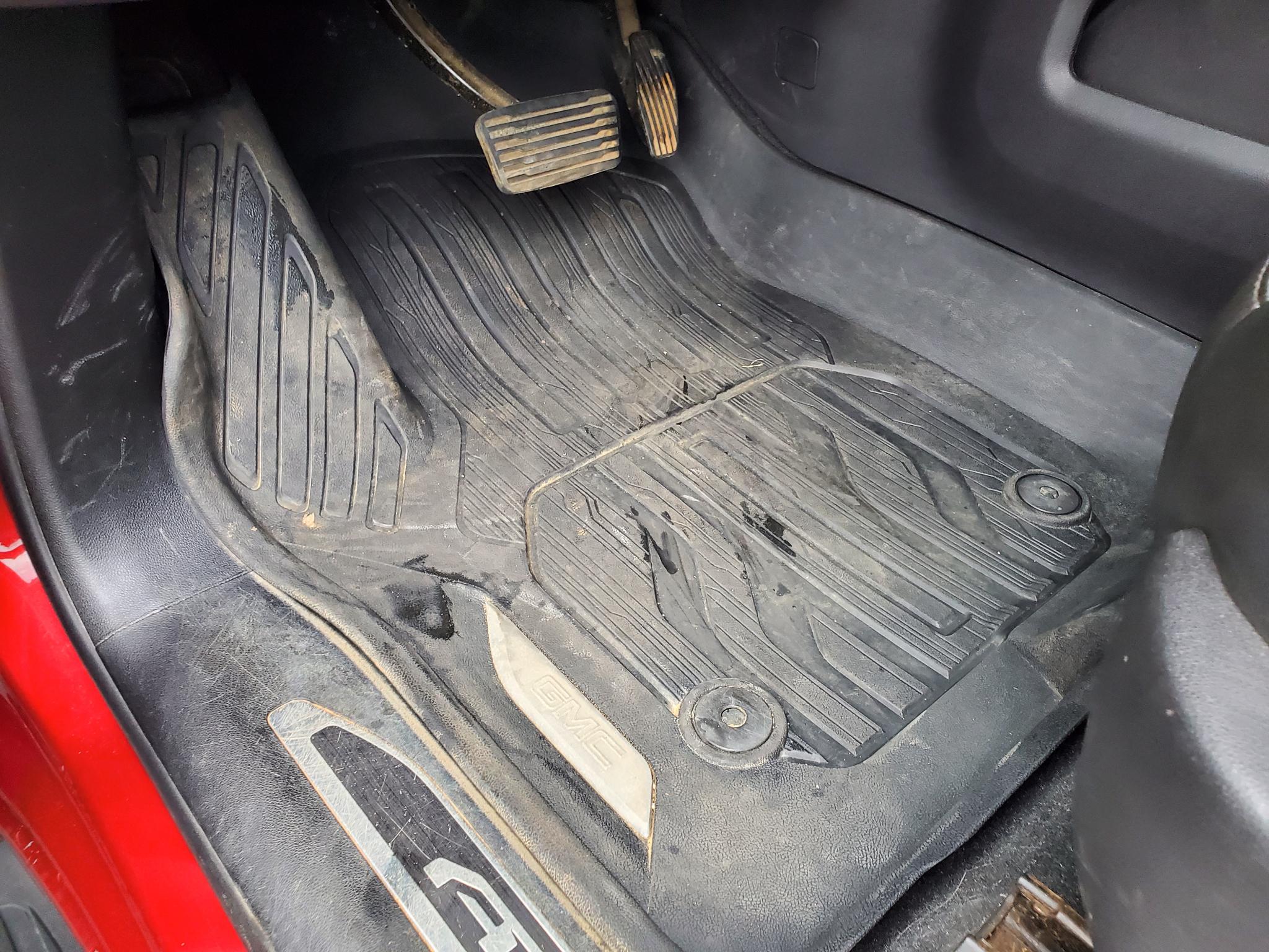 GMC Sierra 1500 4WD Crew Cab 147" AT4 2019
