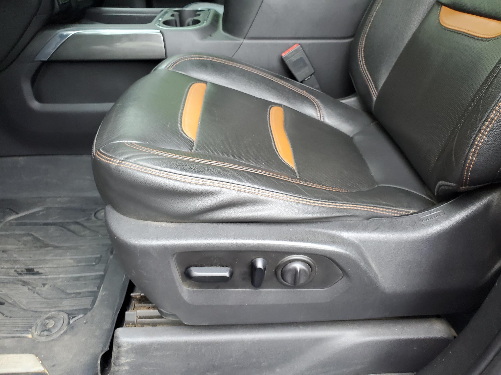 GMC Sierra 1500 4WD Crew Cab 147" AT4 2019