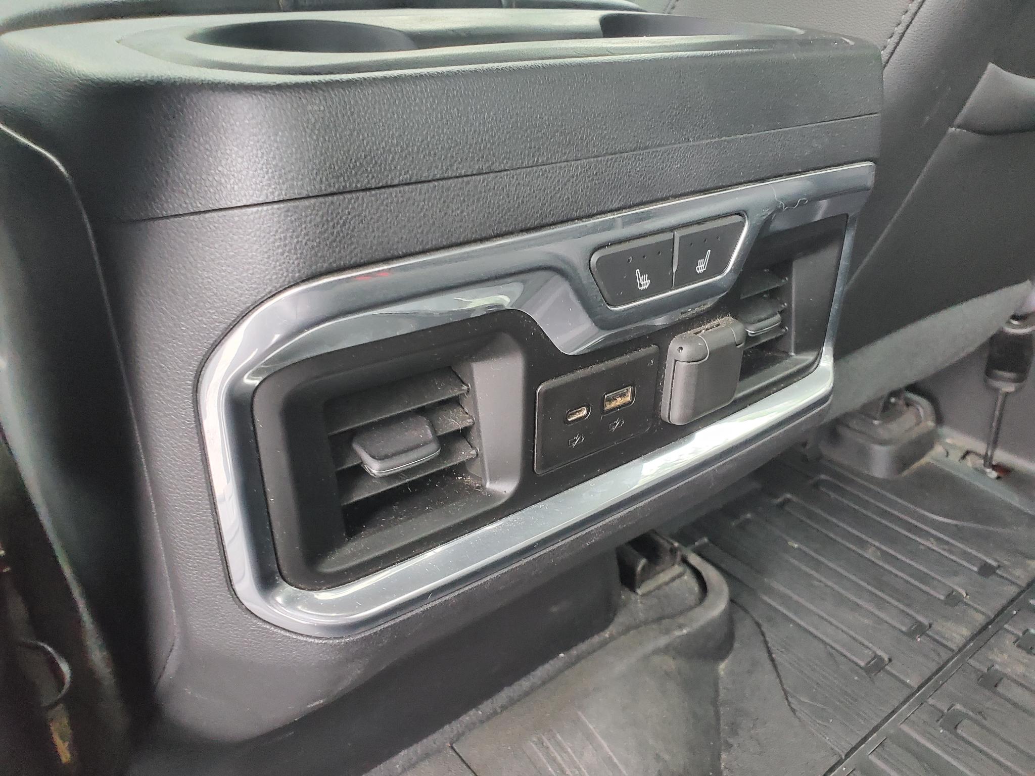 GMC Sierra 1500 4WD Crew Cab 147" AT4 2019