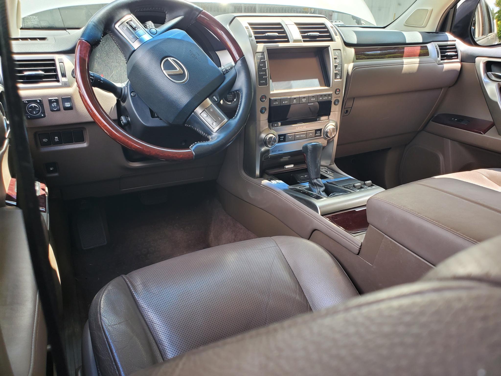 Lexus GX 460 4WD 4dr Premium 2014