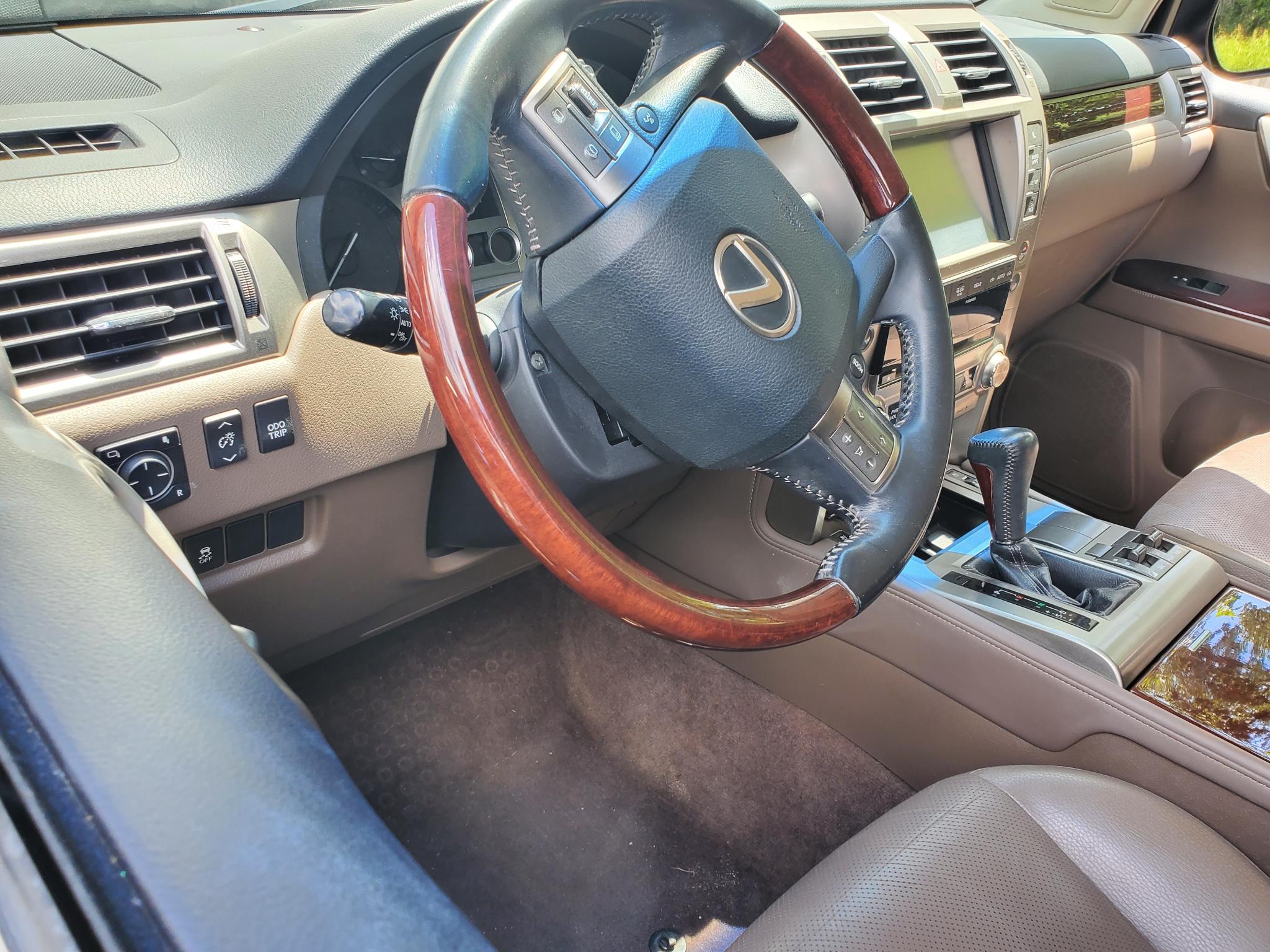 Lexus GX 460 4WD 4dr Premium 2014