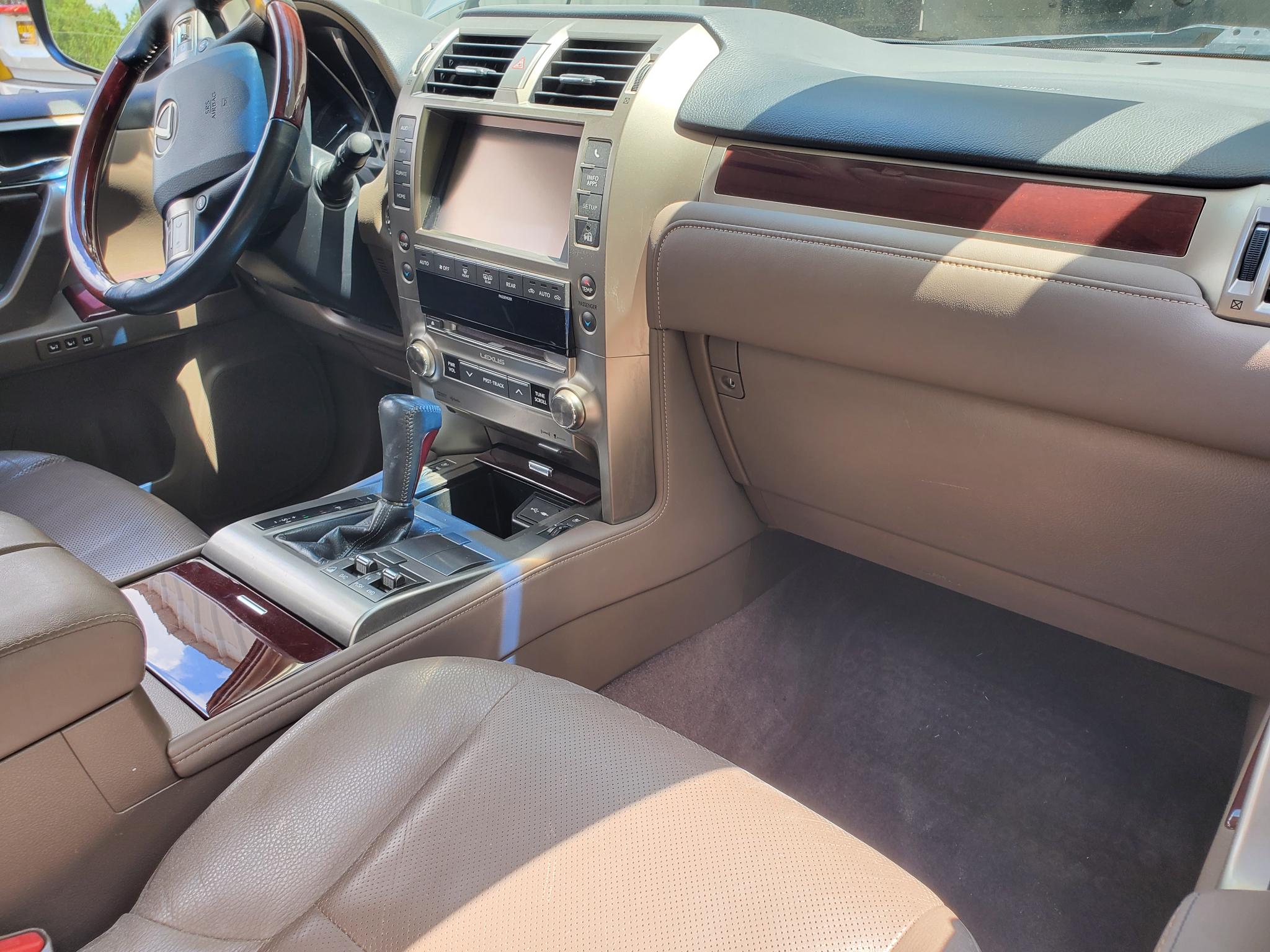 Lexus GX 460 4WD 4dr Premium 2014