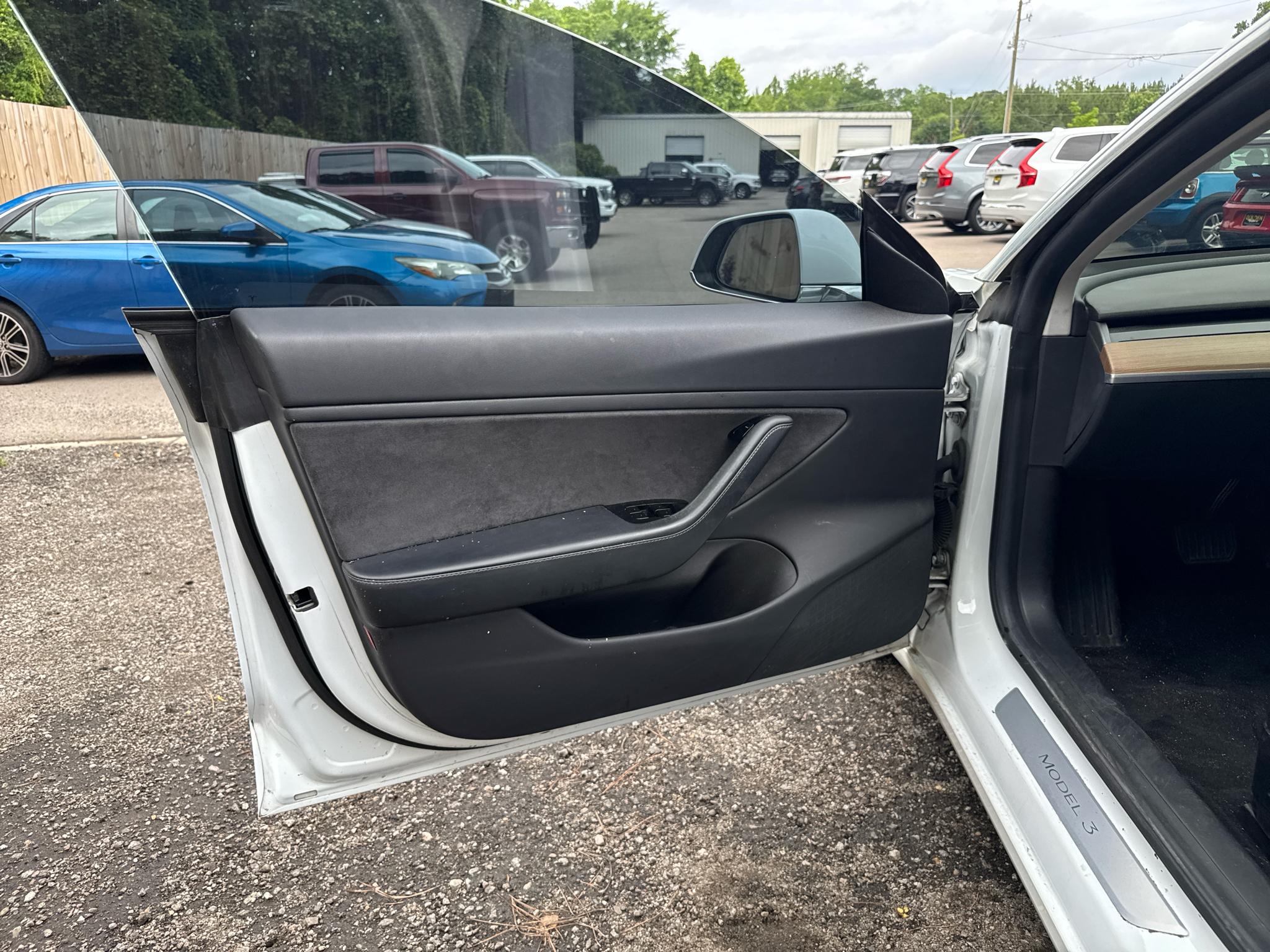 Tesla Model 3 Standard Range Plus RWD 2019