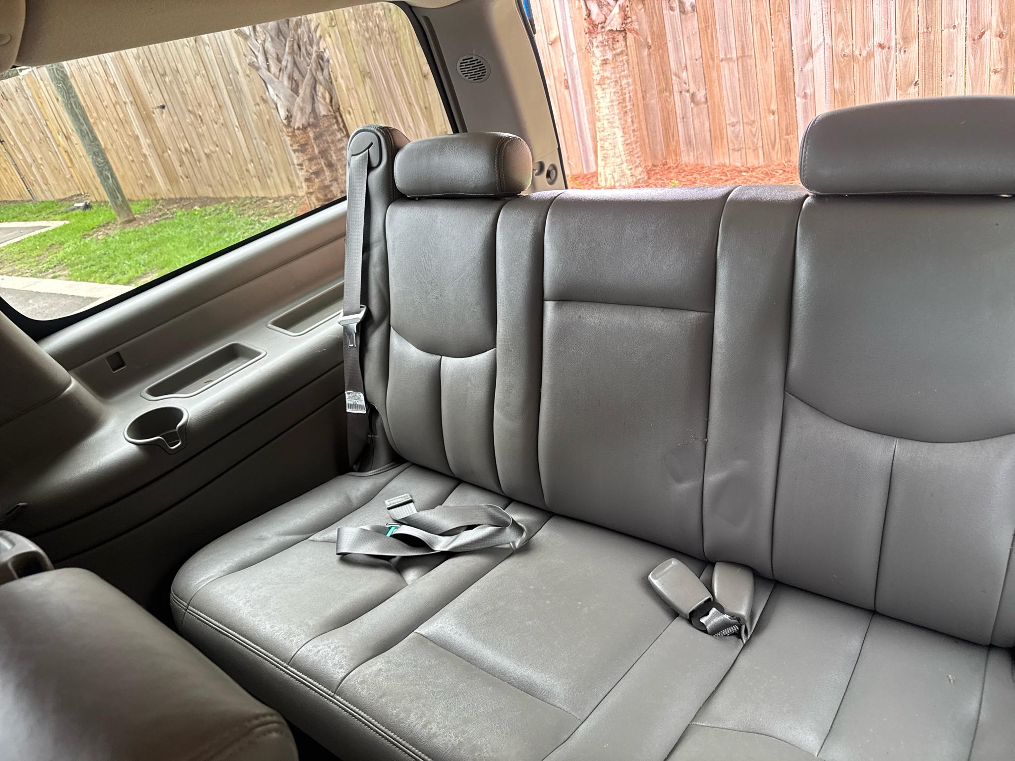 Chevrolet Suburban 4dr 2500 4WD LT 2003